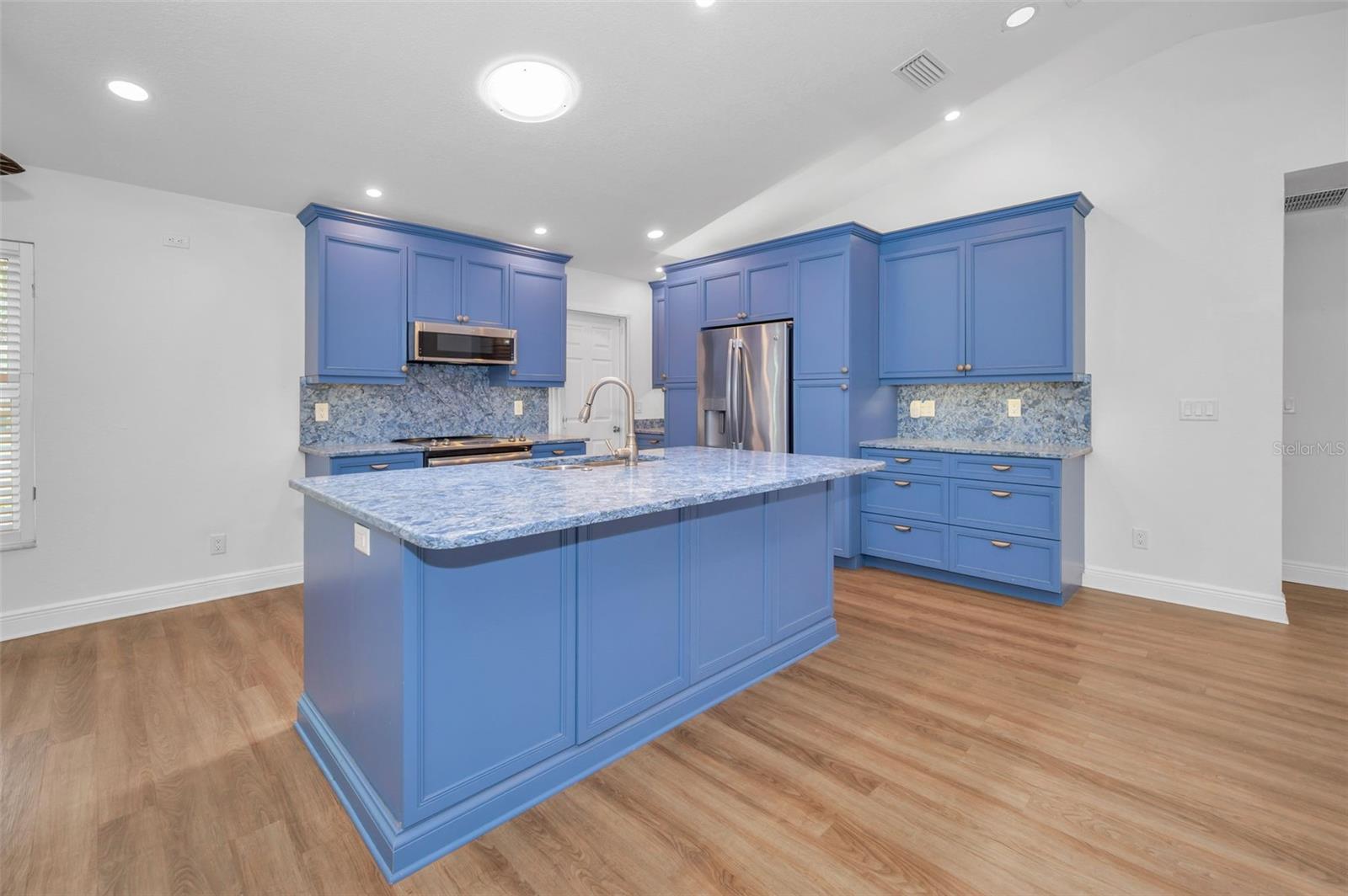 2200 HORAN WAY S, GULFPORT, FL, 33707