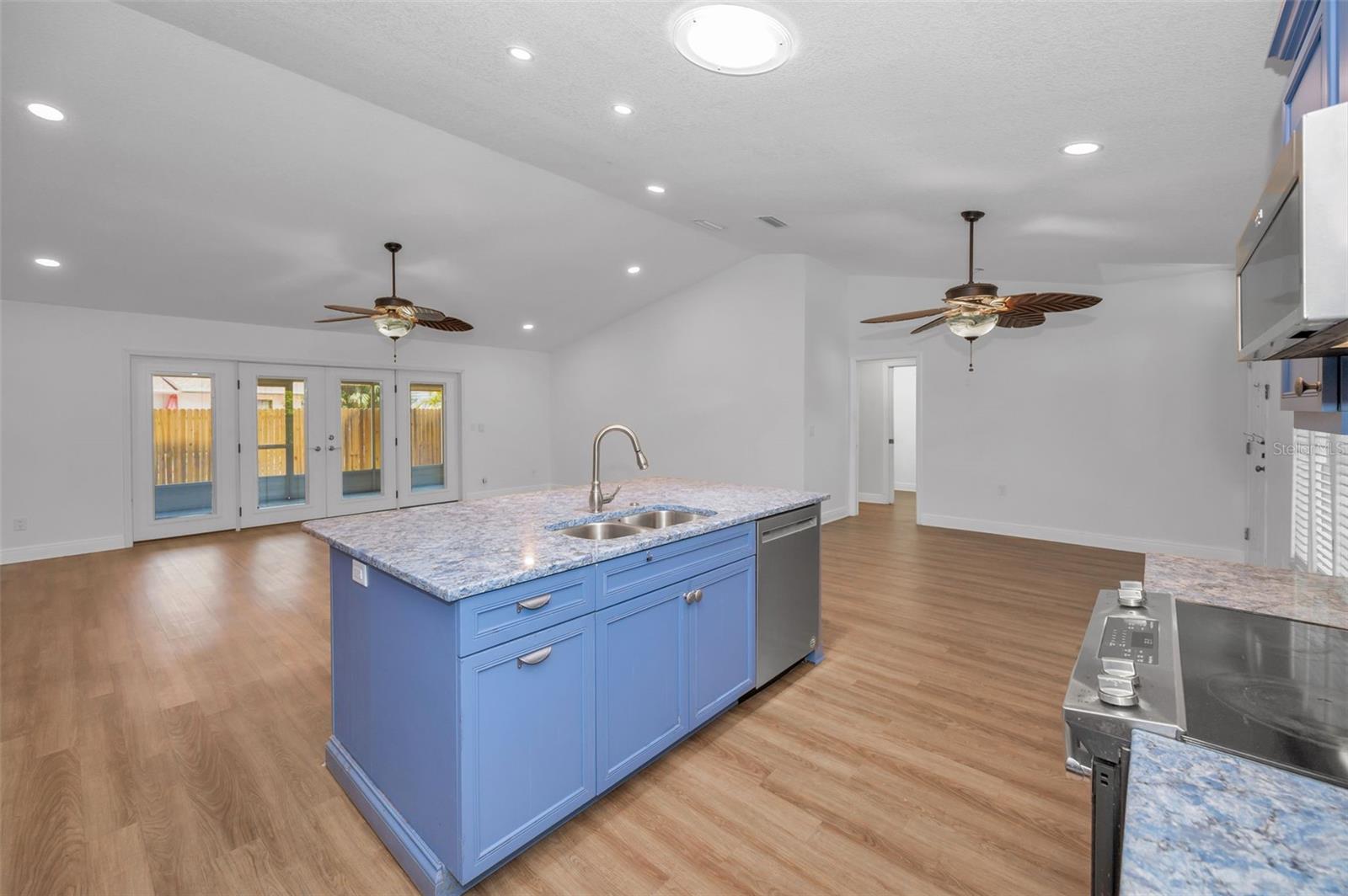 2200 HORAN WAY S, GULFPORT, FL, 33707
