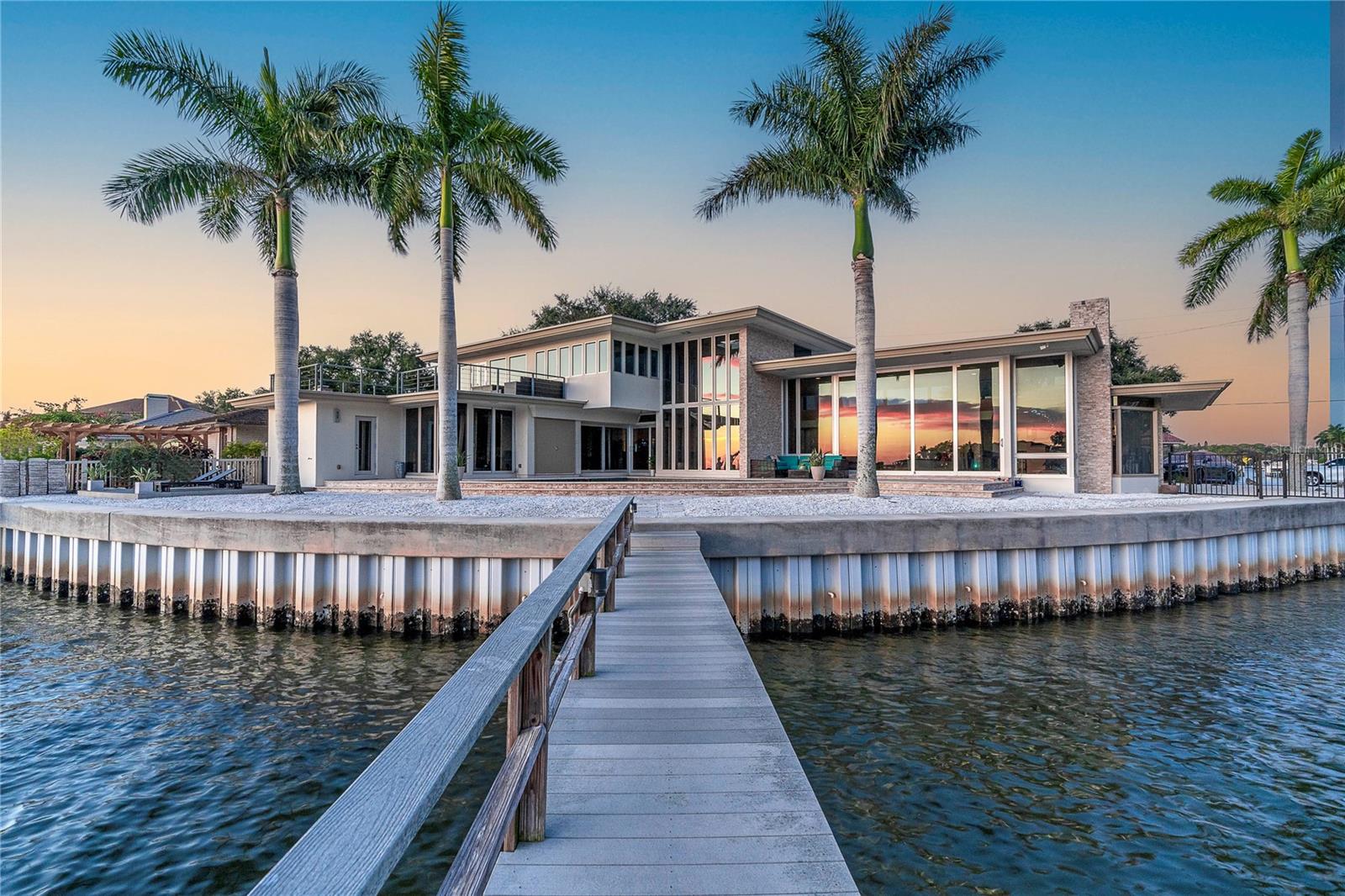 10 BRIGHTWATERS CIR NE, ST PETERSBURG, FL, 33704