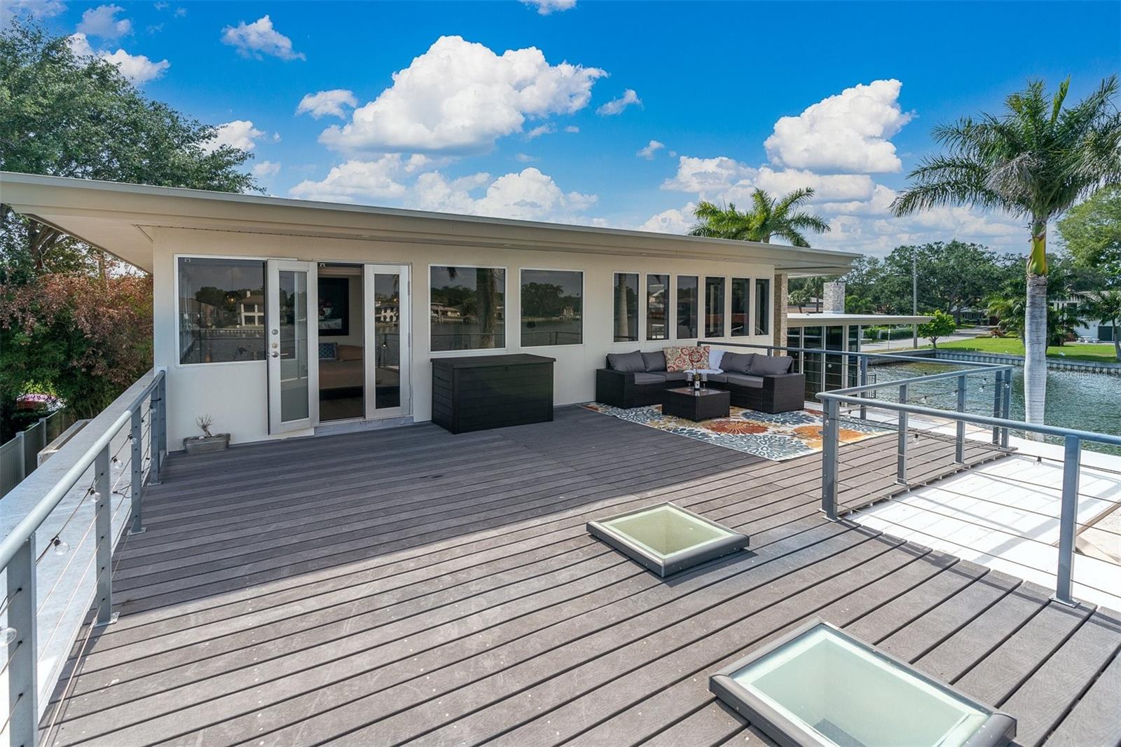 10 BRIGHTWATERS CIR NE, ST PETERSBURG, FL, 33704