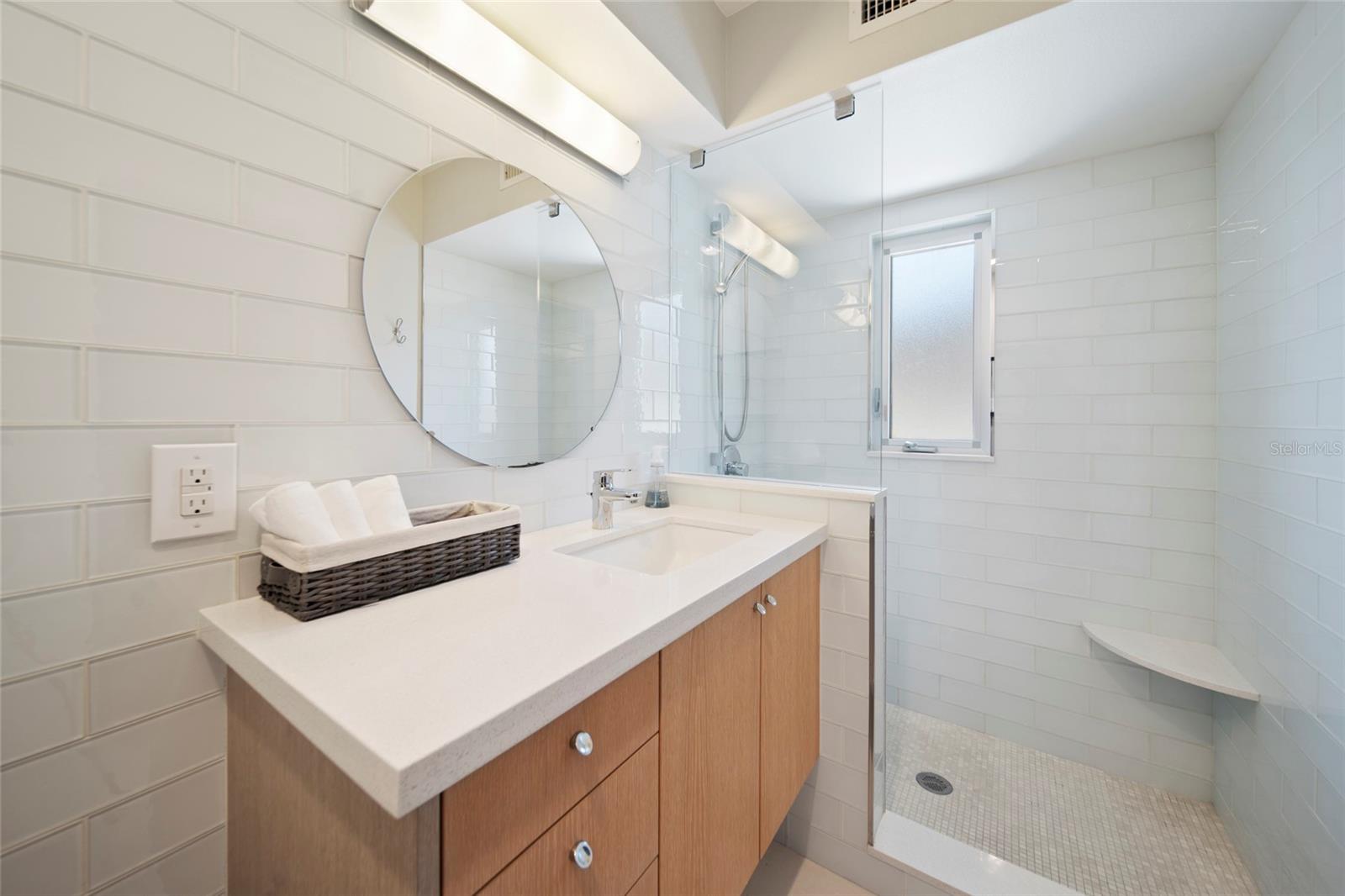 10 BRIGHTWATERS CIR NE, ST PETERSBURG, FL, 33704