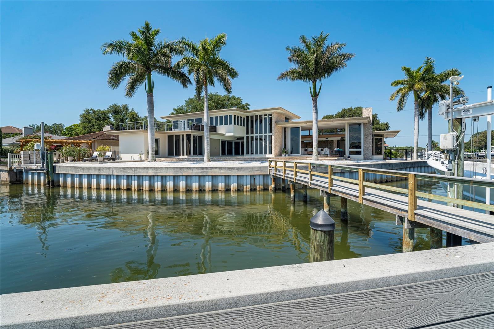10 BRIGHTWATERS CIR NE, ST PETERSBURG, FL, 33704