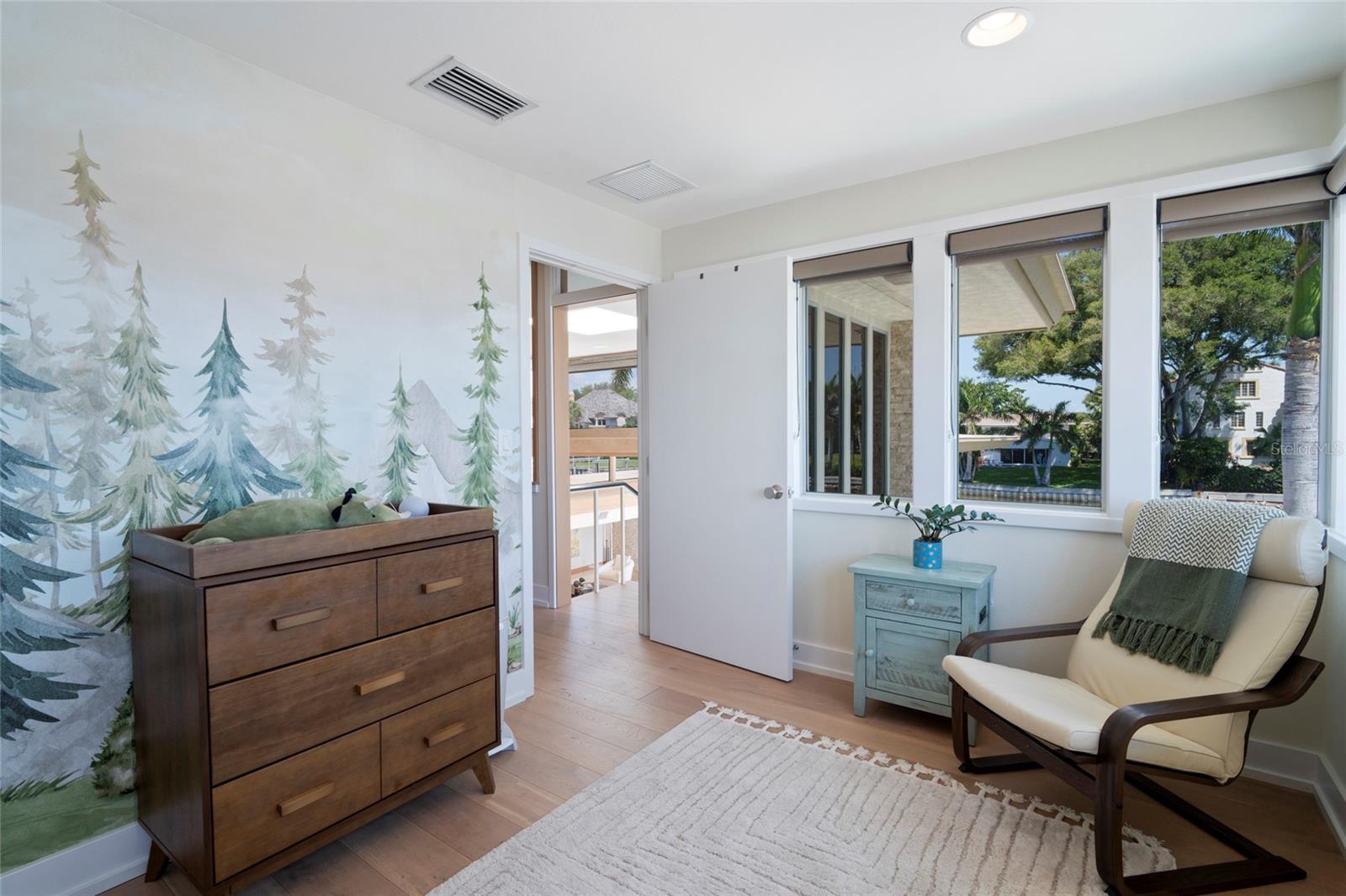 10 BRIGHTWATERS CIR NE, ST PETERSBURG, FL, 33704
