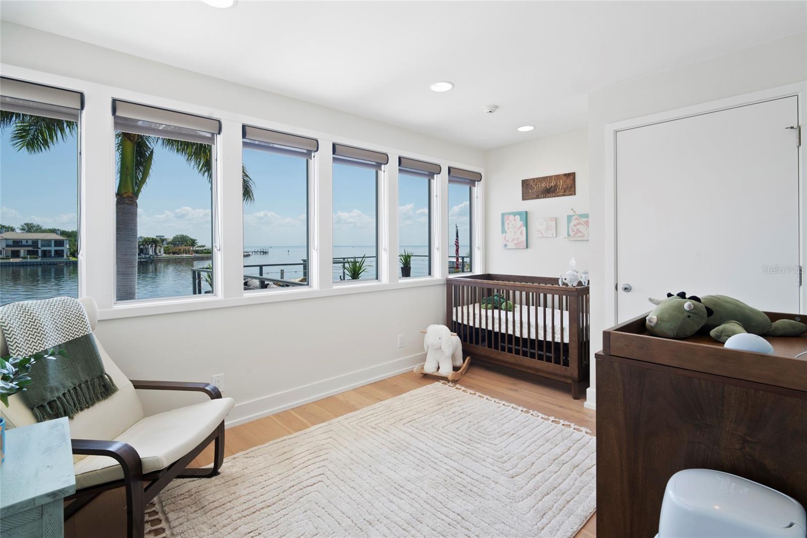 10 BRIGHTWATERS CIR NE, ST PETERSBURG, FL, 33704