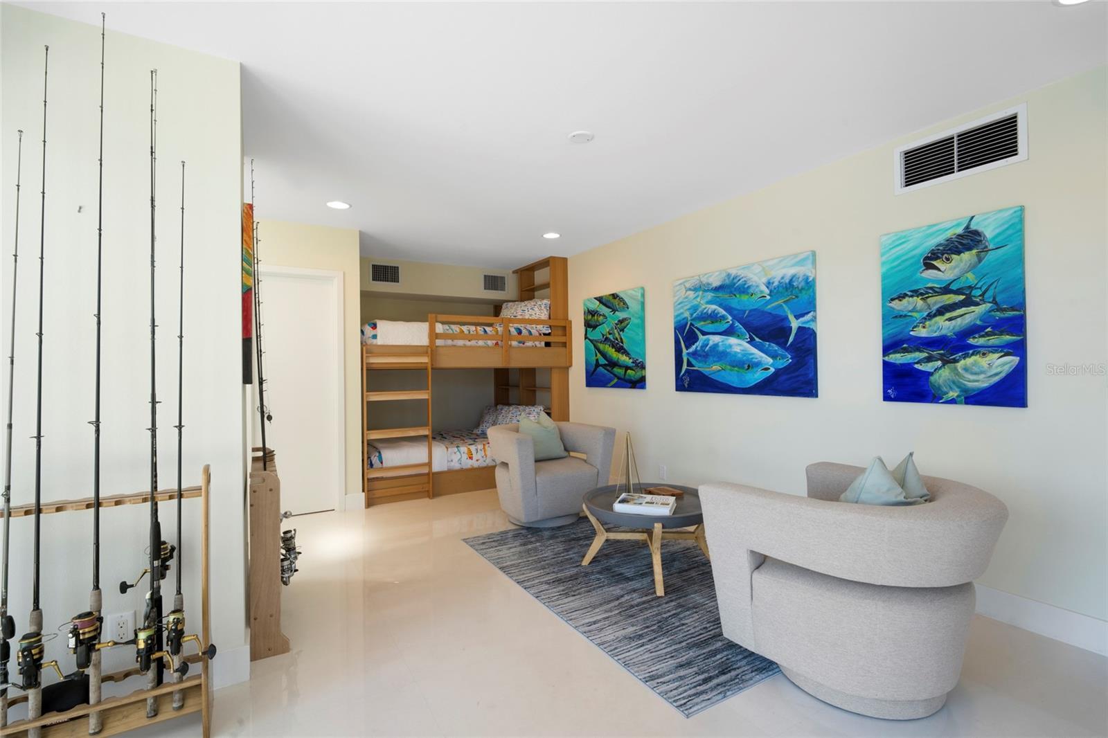 10 BRIGHTWATERS CIR NE, ST PETERSBURG, FL, 33704