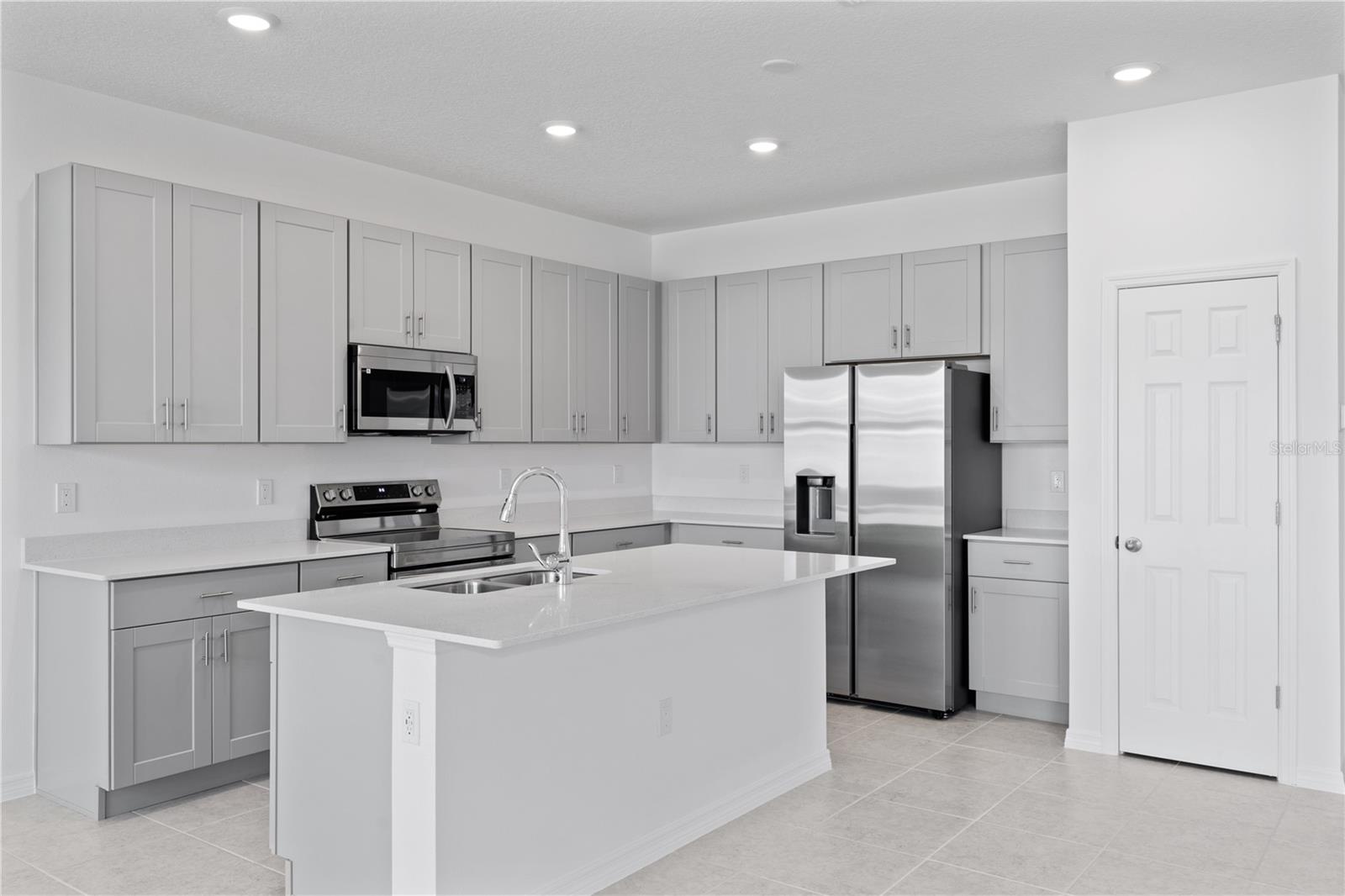 2030 FIRETHORN LOOP, HAINES CITY, FL, 33844