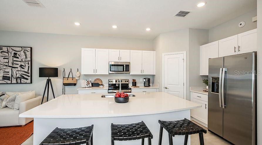 2572 PENGUIN BLVD, DAVENPORT, FL, 33837
