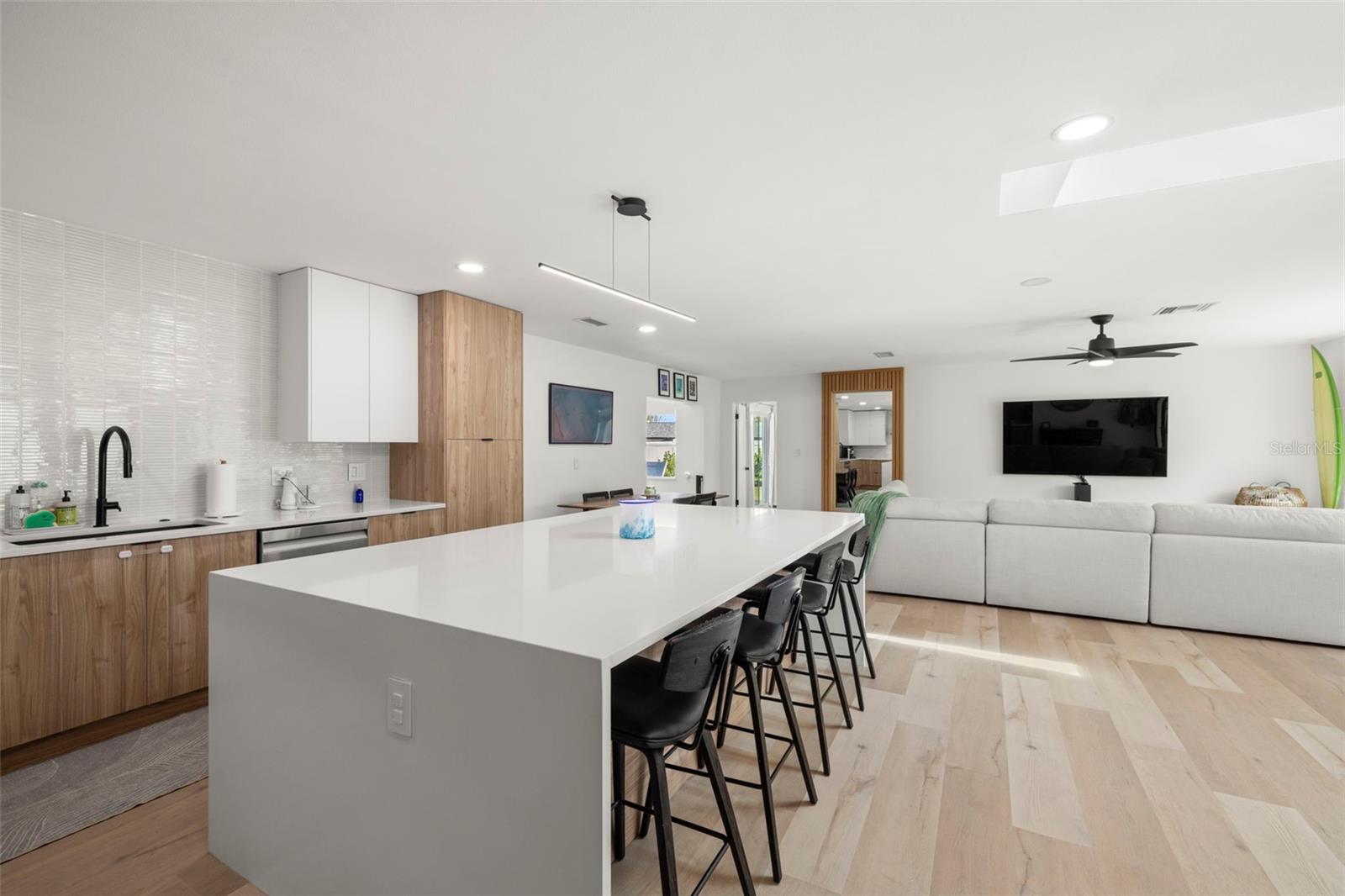 3775 HARBOR HEIGHTS DR, LARGO, FL, 33774