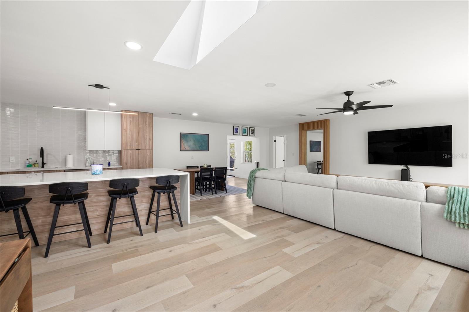 3775 HARBOR HEIGHTS DR, LARGO, FL, 33774