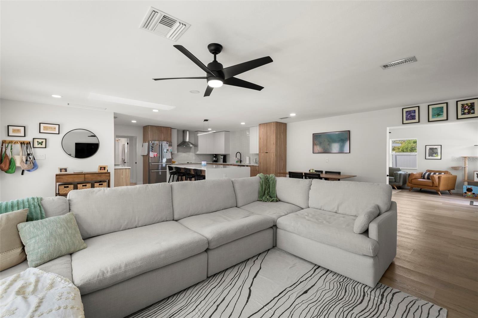 3775 HARBOR HEIGHTS DR, LARGO, FL, 33774