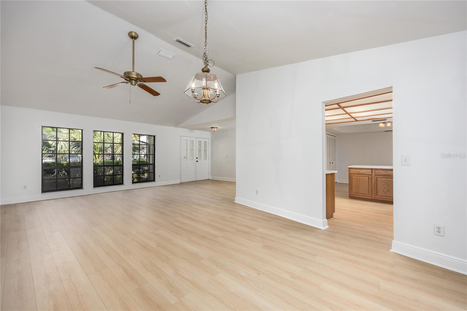 2925 STARMOUNT DR, VALRICO, FL, 33596