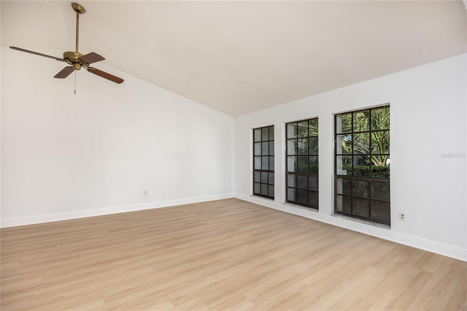 2925 STARMOUNT DR, VALRICO, FL, 33596