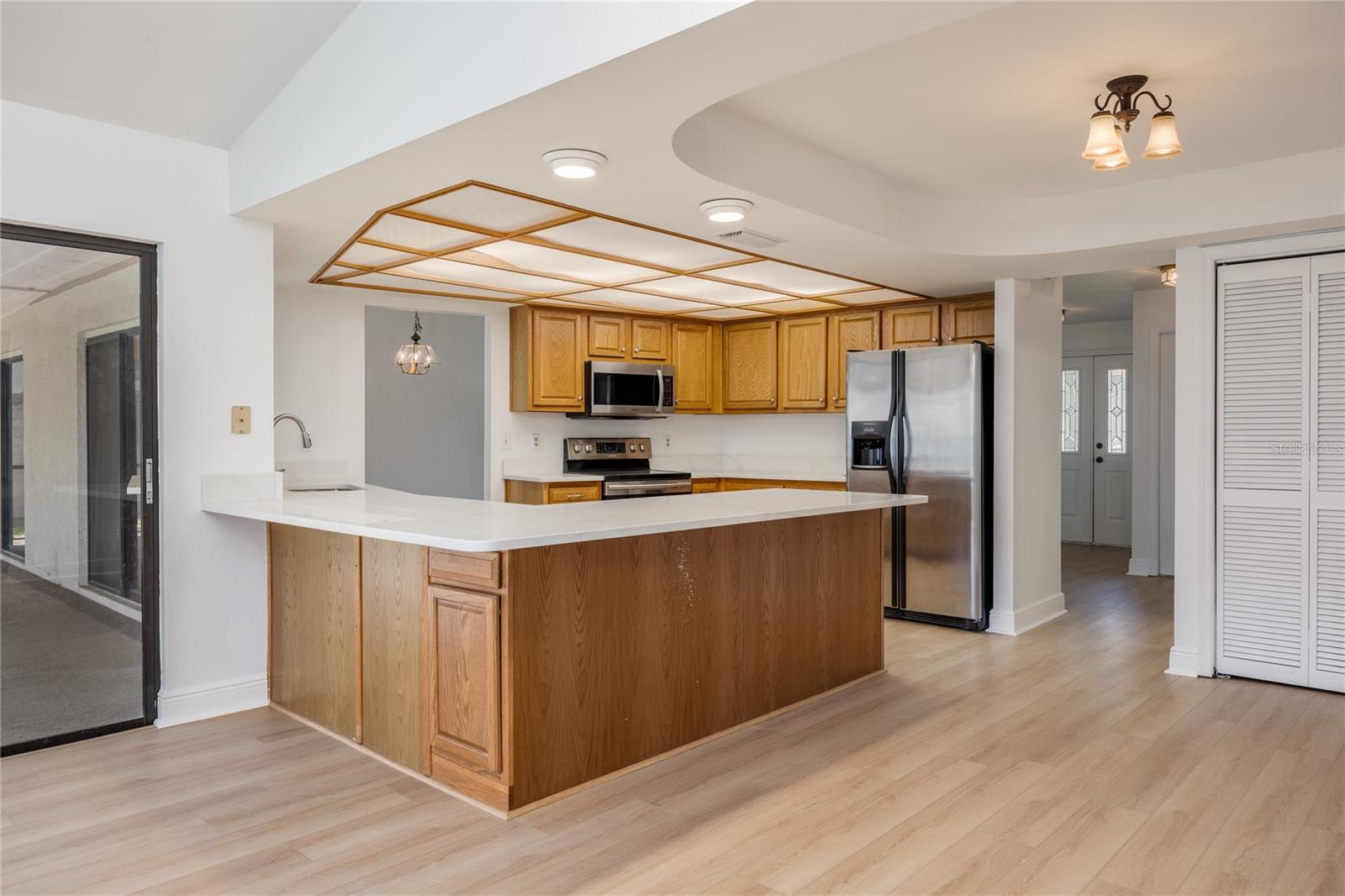 2925 STARMOUNT DR, VALRICO, FL, 33596