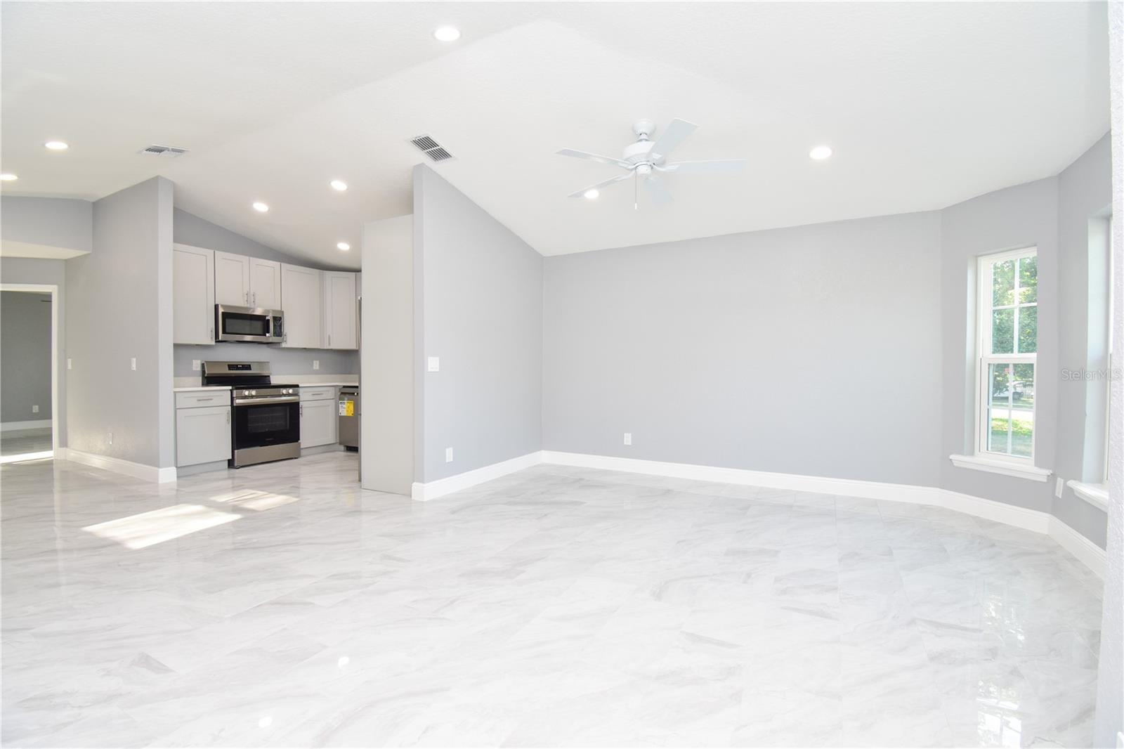 316 BETTY LN, MASCOTTE, FL, 34753