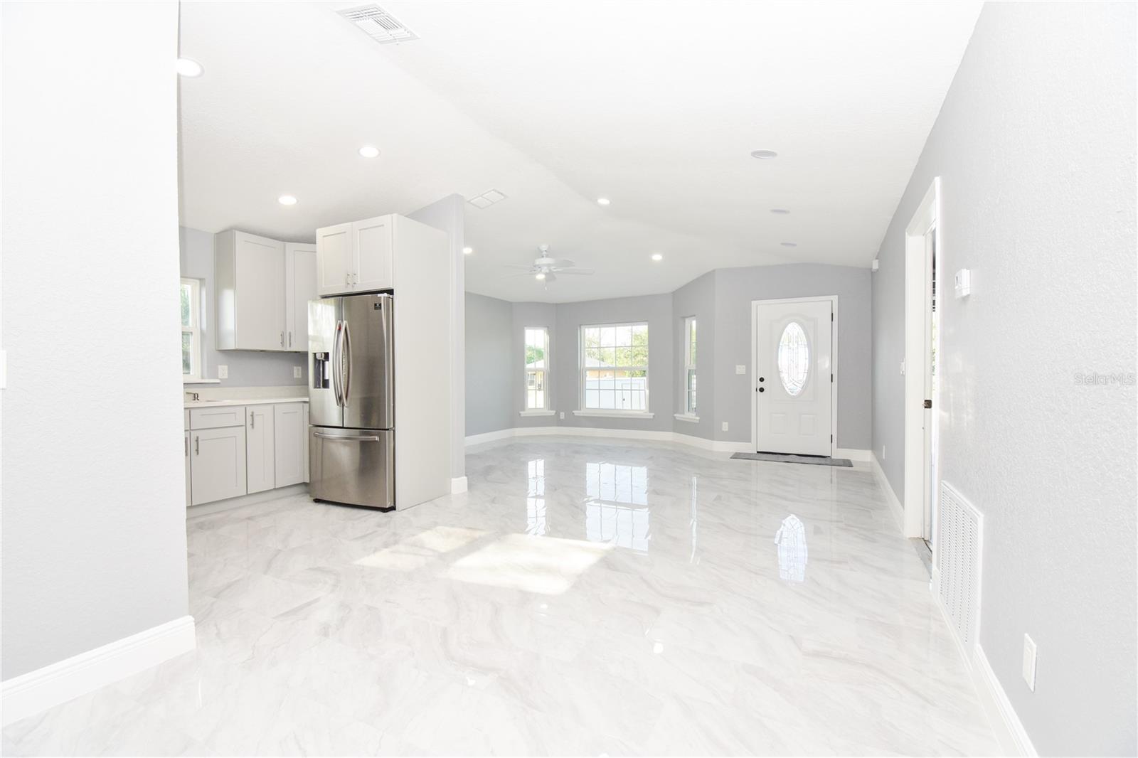 316 BETTY LN, MASCOTTE, FL, 34753