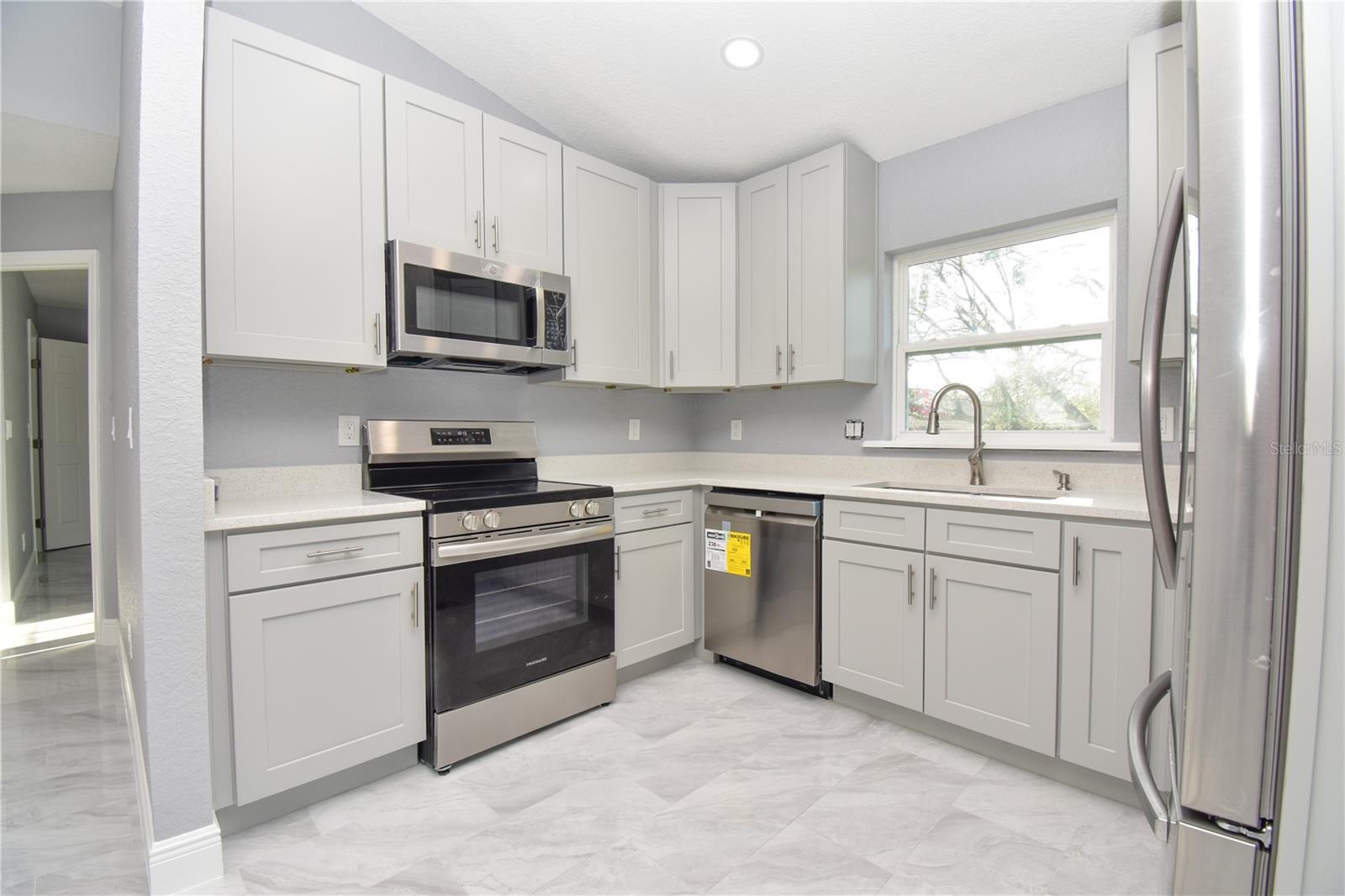 316 BETTY LN, MASCOTTE, FL, 34753