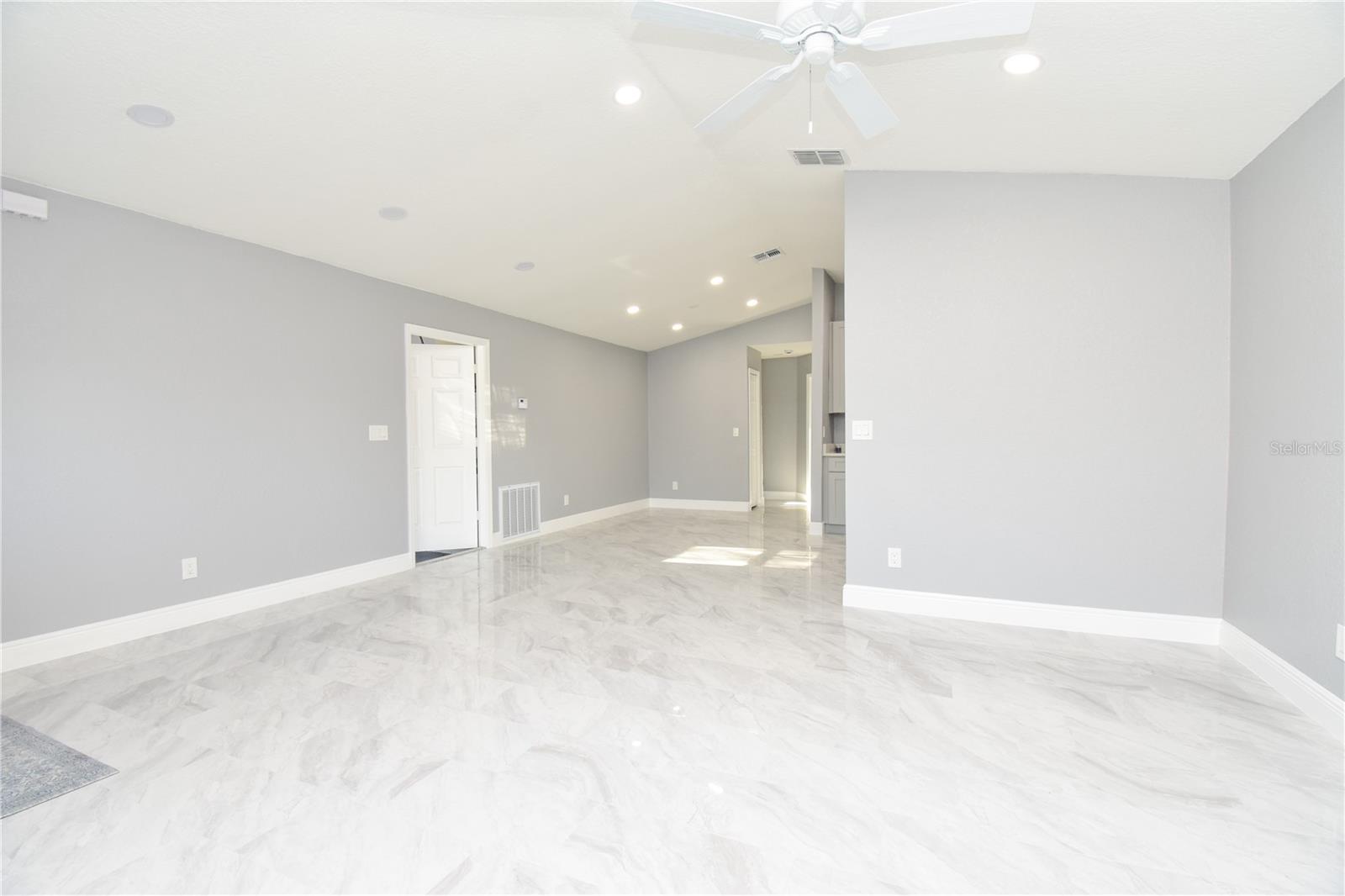 316 BETTY LN, MASCOTTE, FL, 34753