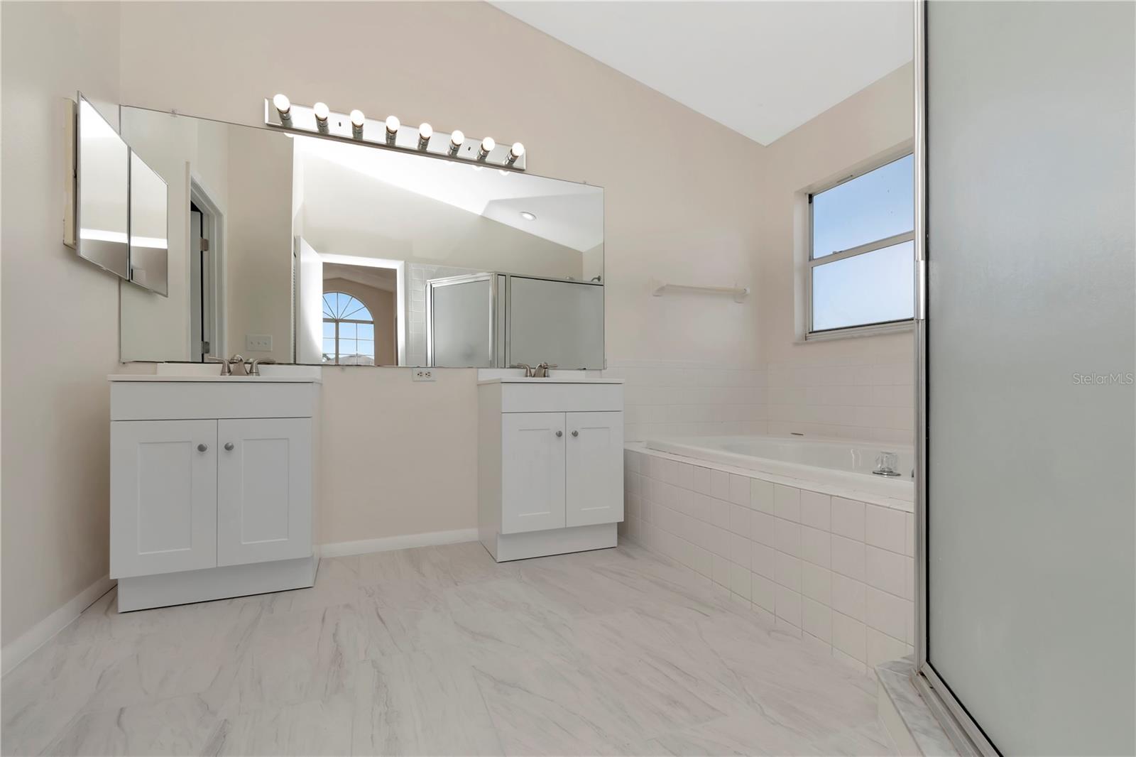 12653 LONGCREST DR, RIVERVIEW, FL, 33579