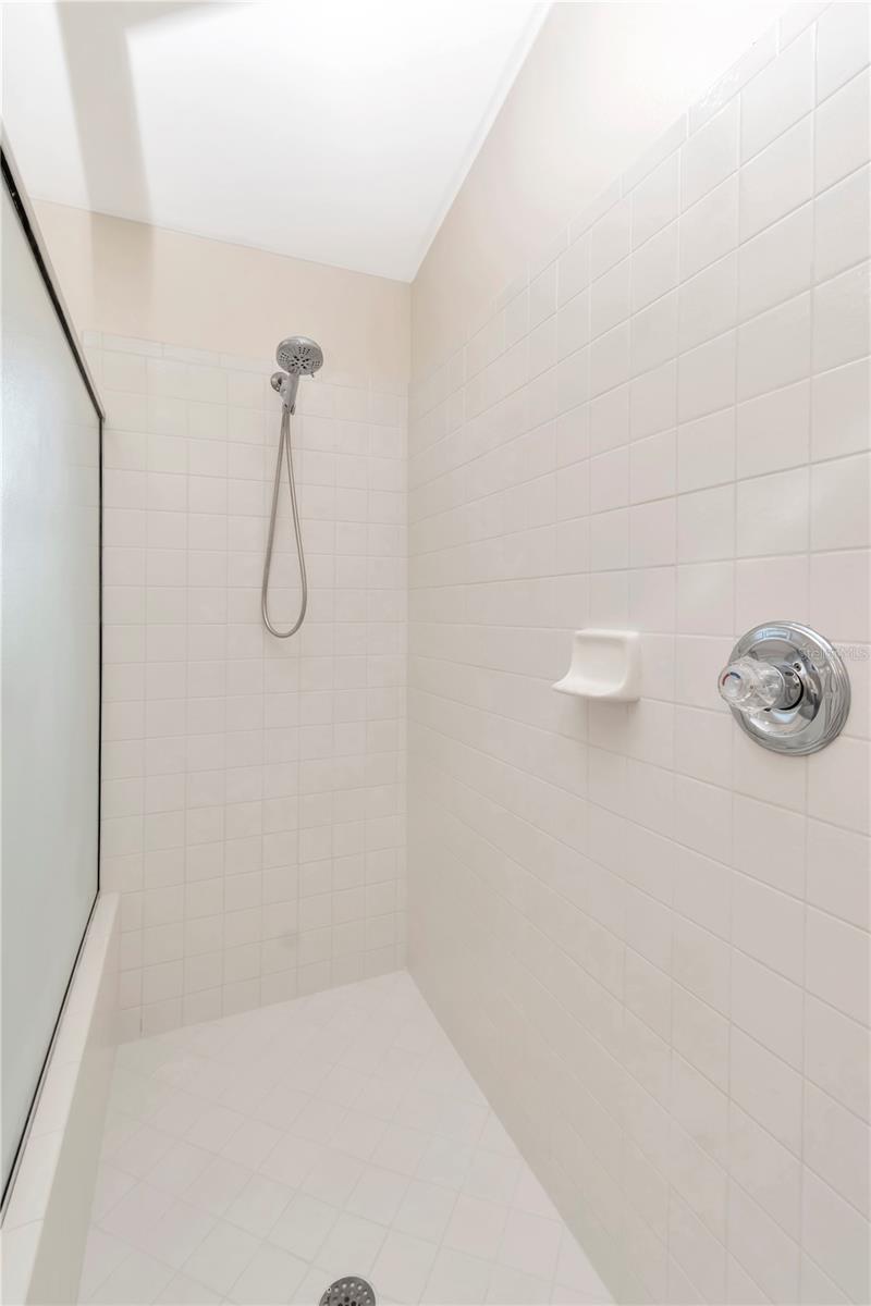 12653 LONGCREST DR, RIVERVIEW, FL, 33579