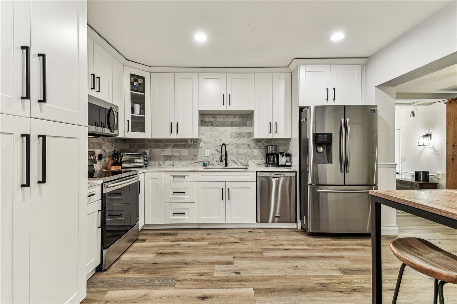 610 N WOODLYNNE AVE, TAMPA, FL, 33609
