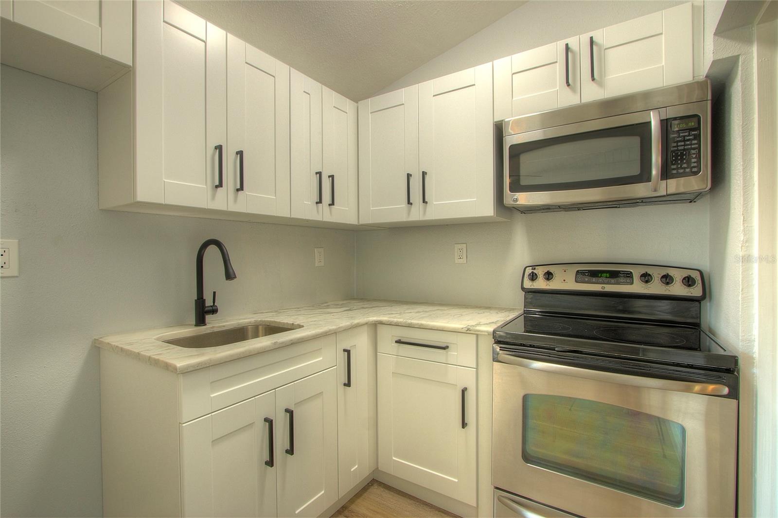 610 N WOODLYNNE AVE, TAMPA, FL, 33609