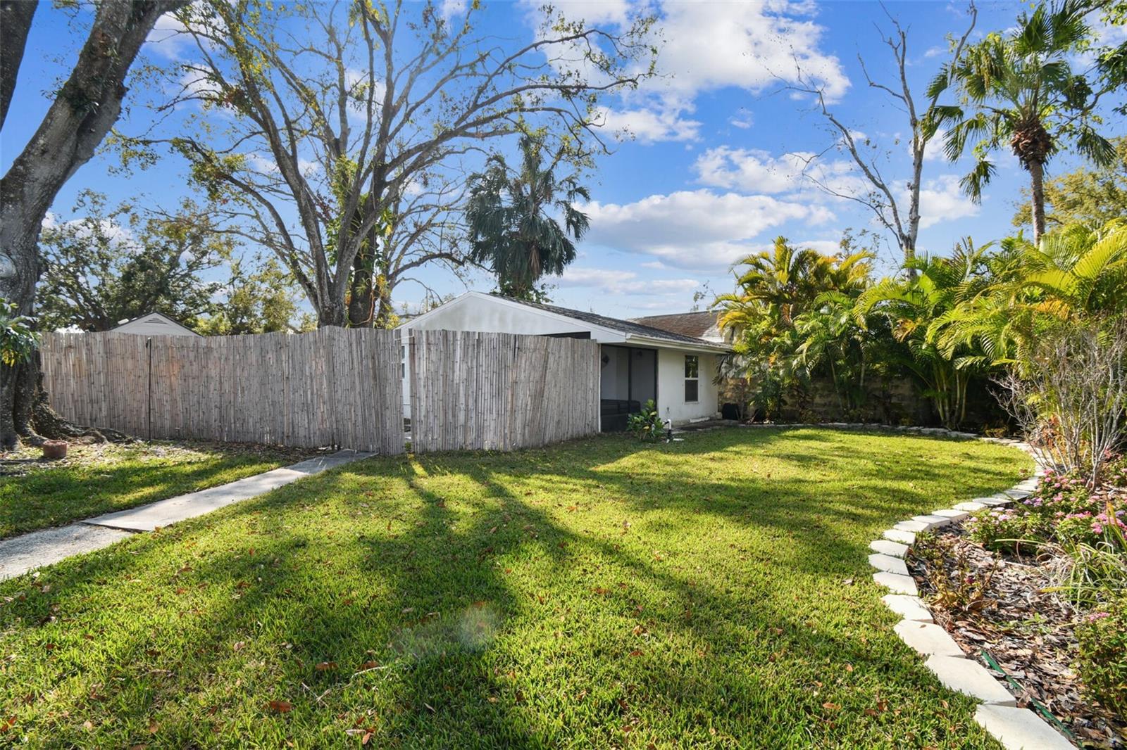 610 N WOODLYNNE AVE, TAMPA, FL, 33609