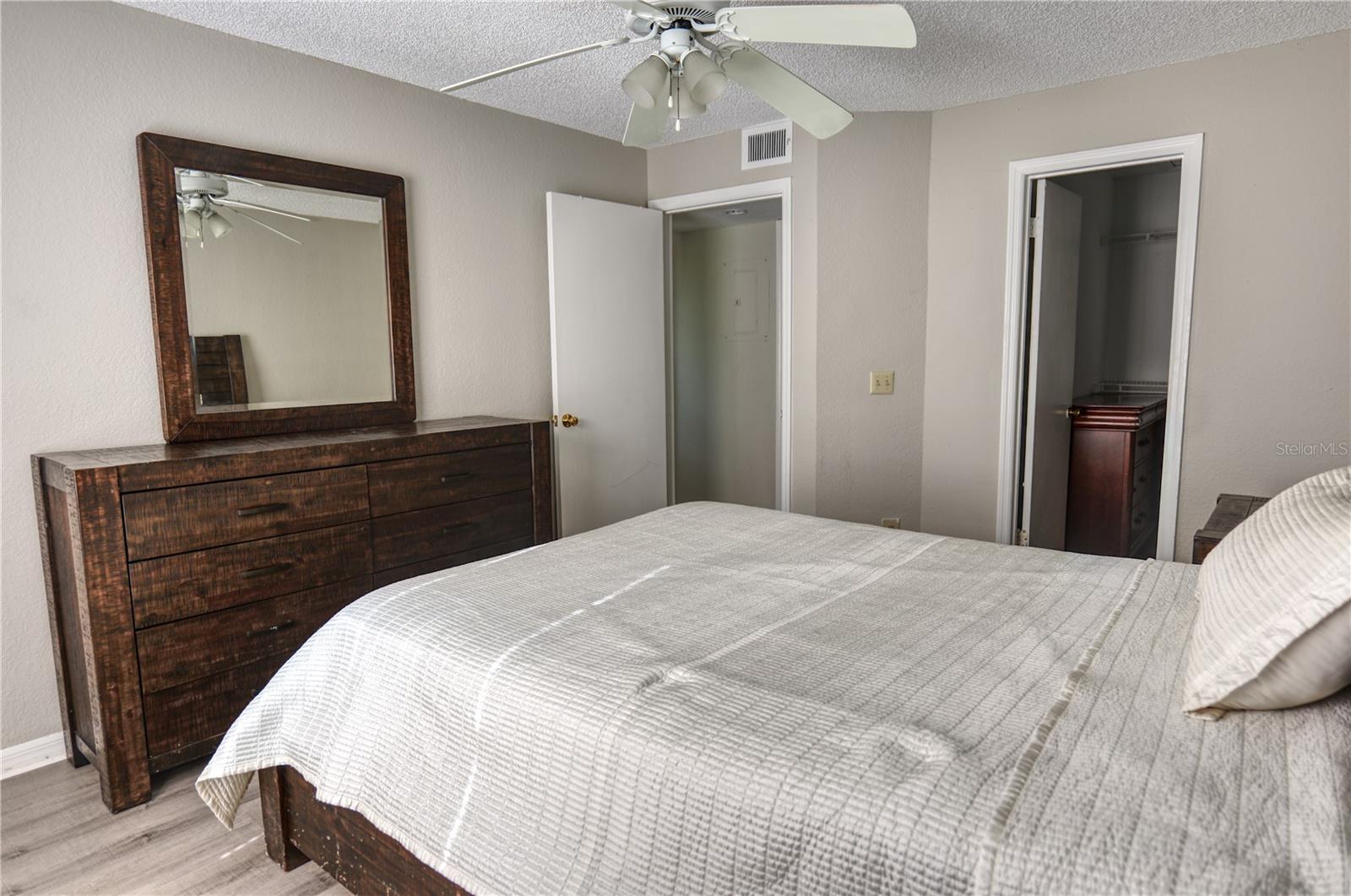 1017 S HIAWASSEE RD, ORLANDO, FL, 32835