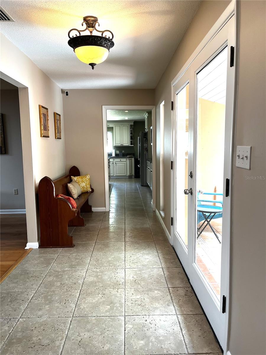 2121 SUZANNE DR, MOUNT DORA, FL, 32757