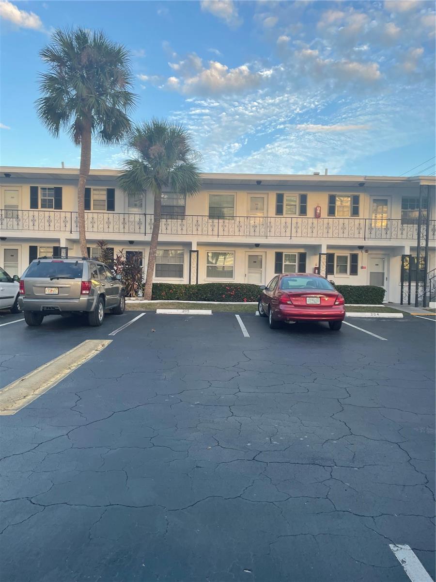 14531 WALSINGHAM RD #204, LARGO, FL, 33774