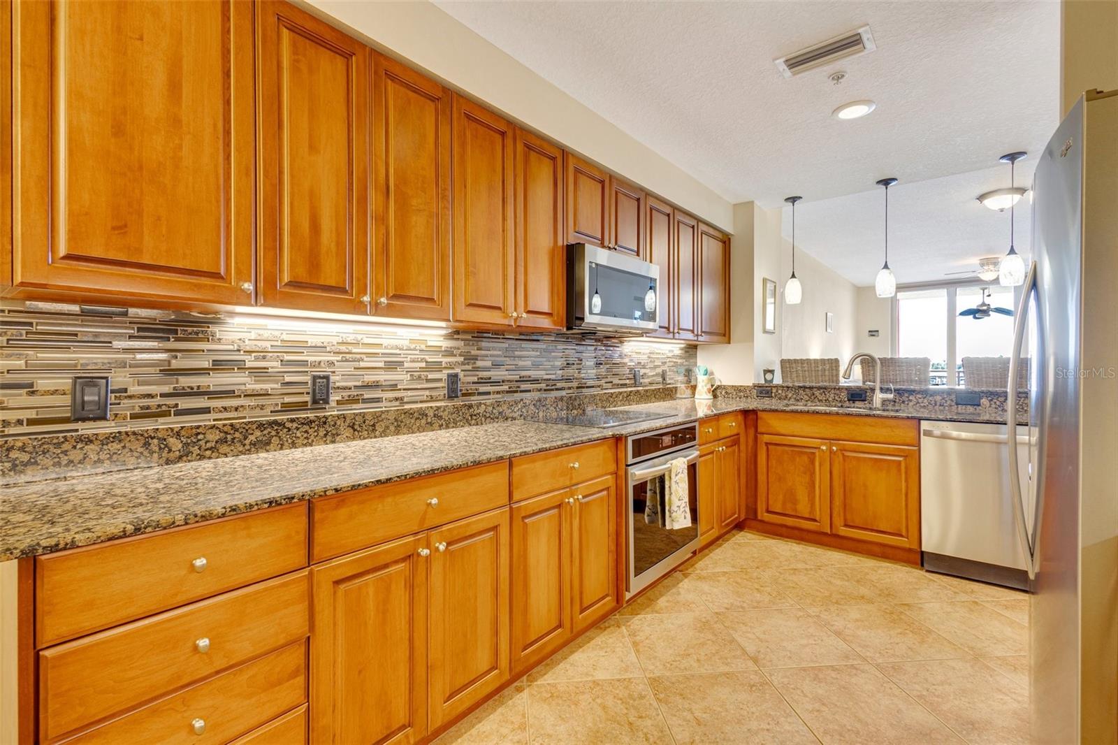610 RIVIERA DUNES WAY #203, PALMETTO, FL, 34221