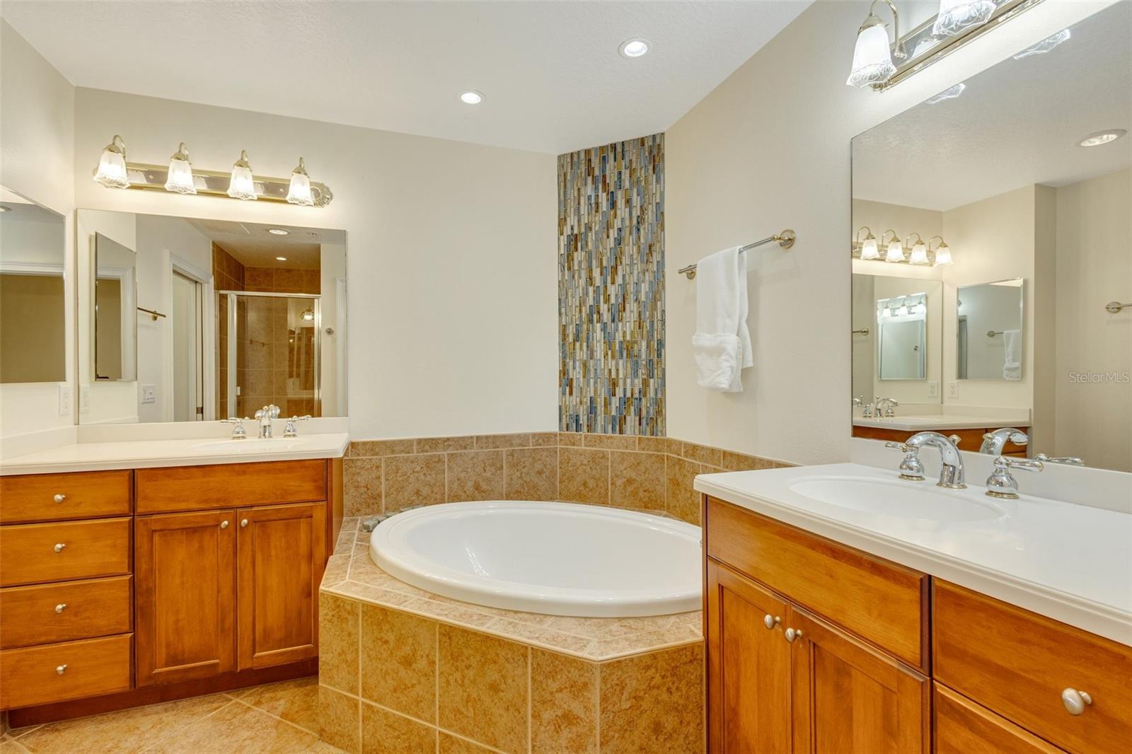 610 RIVIERA DUNES WAY #203, PALMETTO, FL, 34221