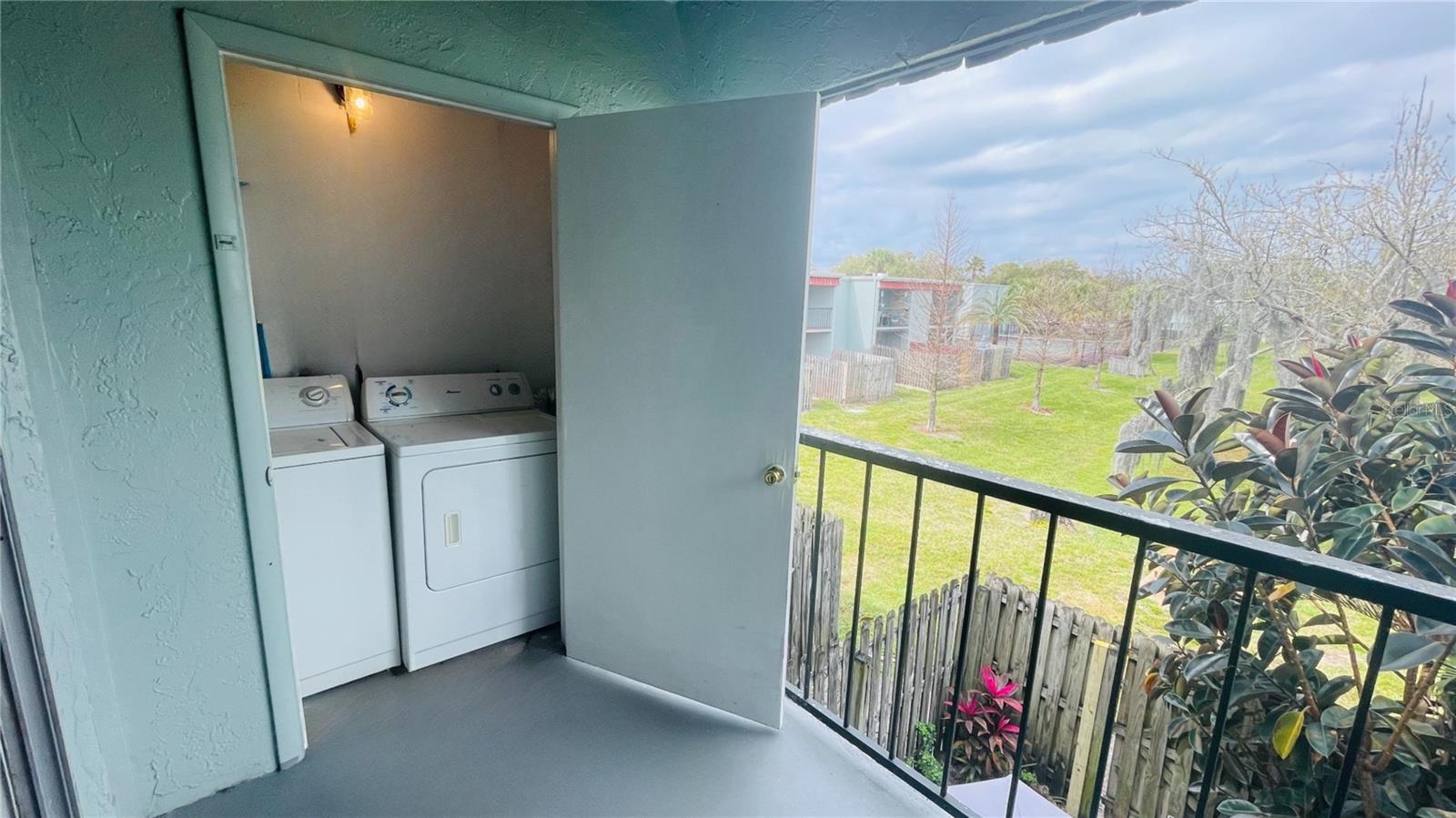 2850 SOMERSET PARK DR #201, TAMPA, FL, 33613