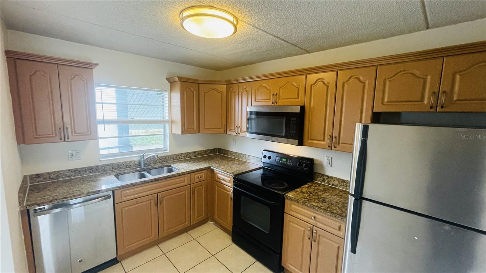 2850 SOMERSET PARK DR #201, TAMPA, FL, 33613