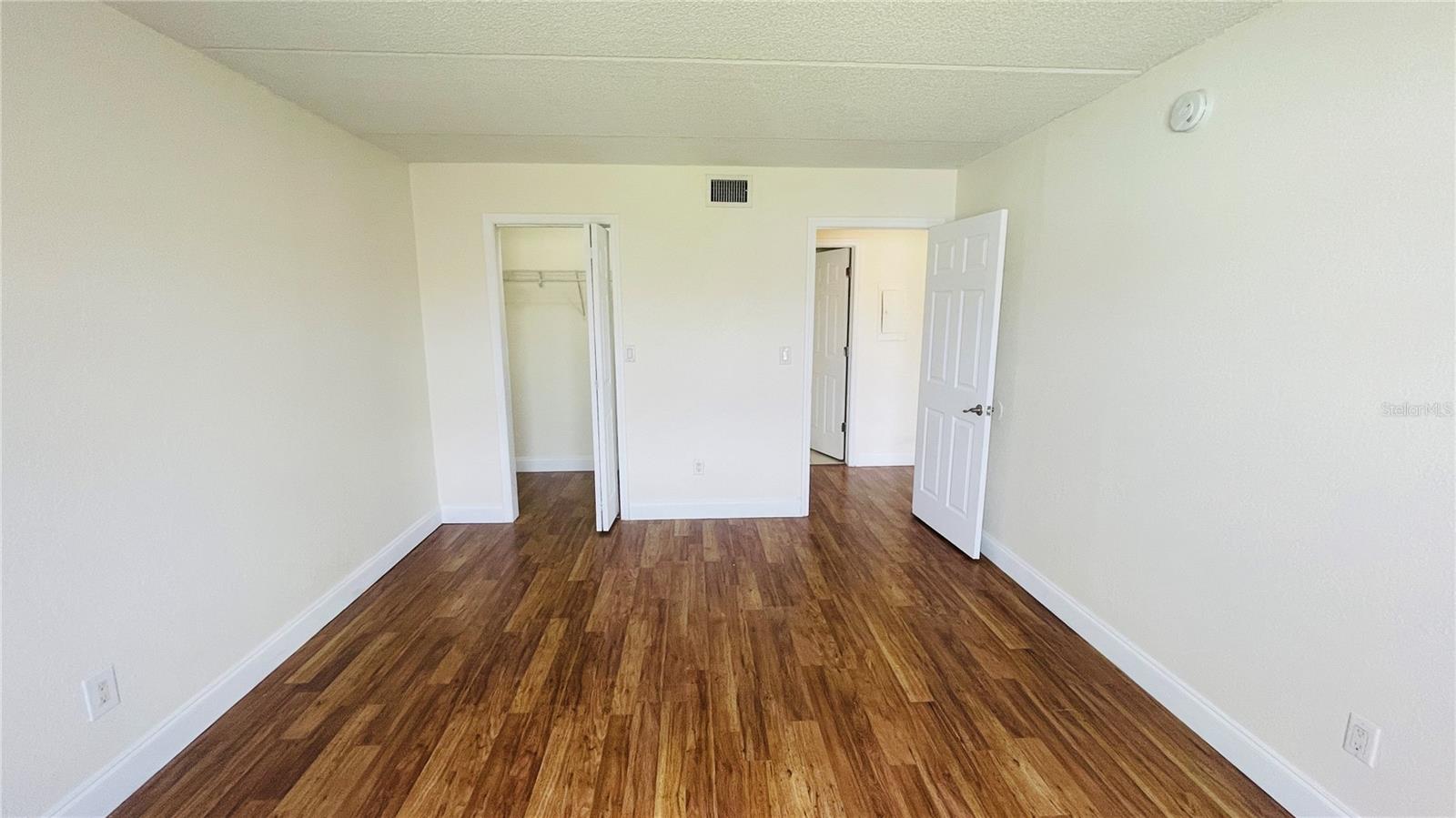 2850 SOMERSET PARK DR #201, TAMPA, FL, 33613