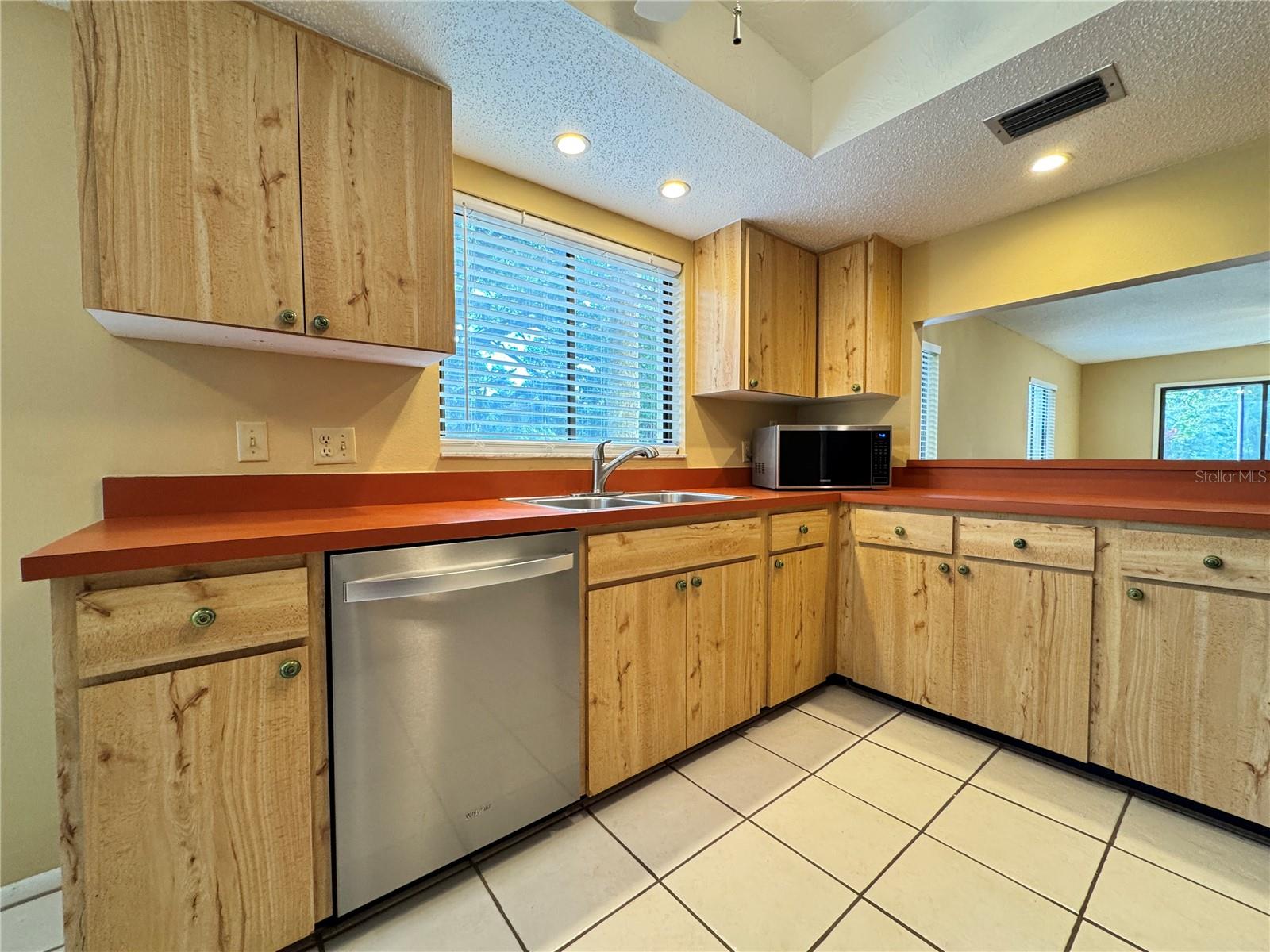 6466 SEAGULL DR #323, BRADENTON, FL, 34210