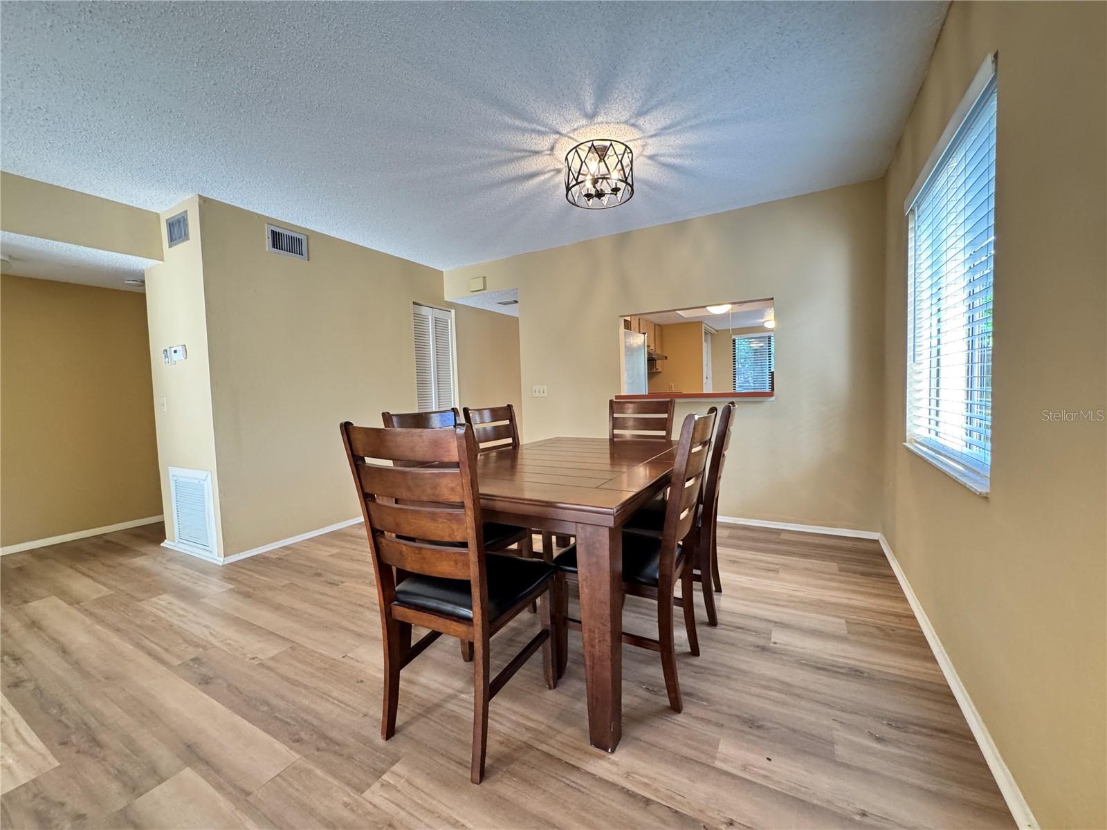 6466 SEAGULL DR #323, BRADENTON, FL, 34210