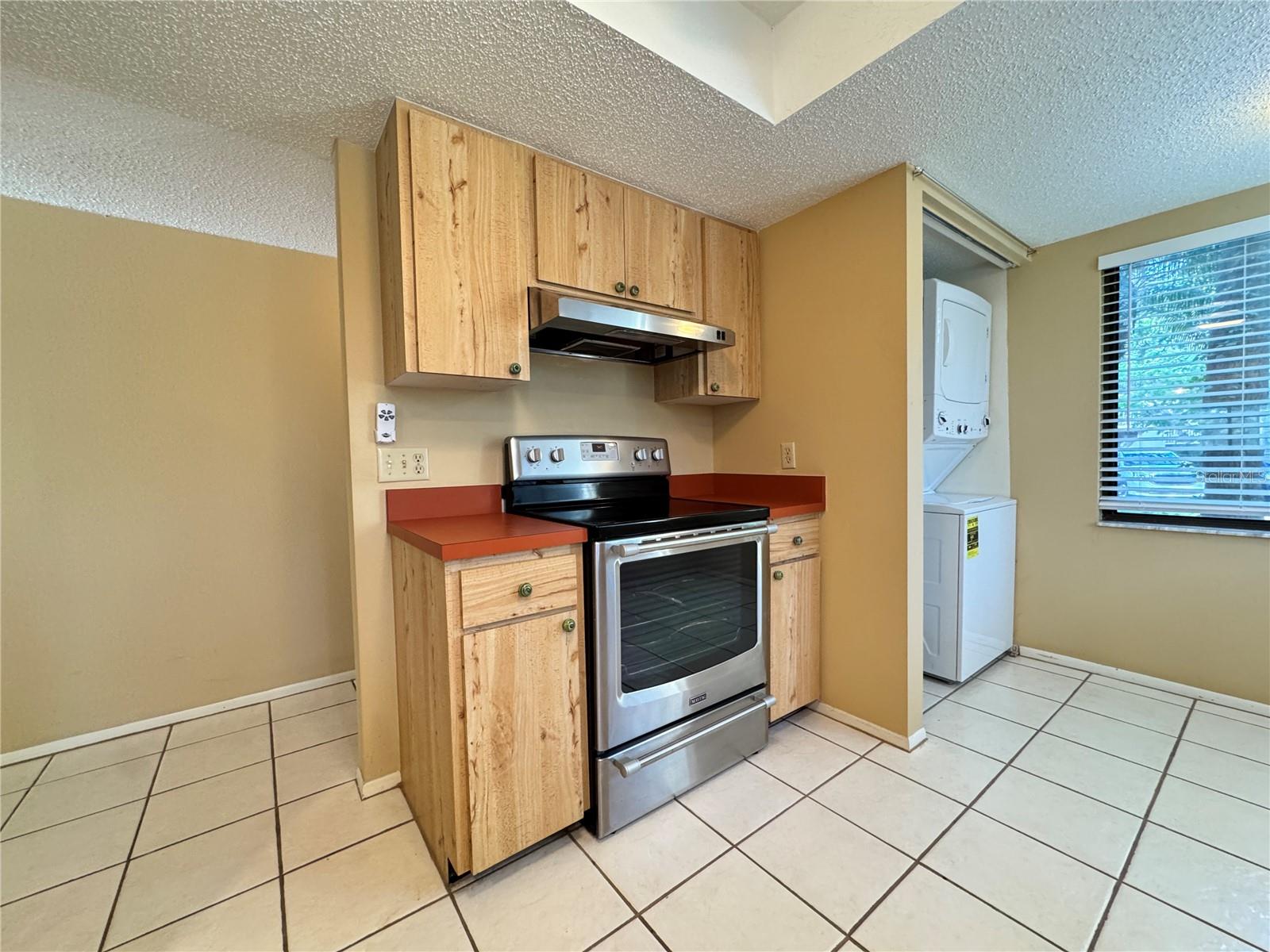 6466 SEAGULL DR #323, BRADENTON, FL, 34210