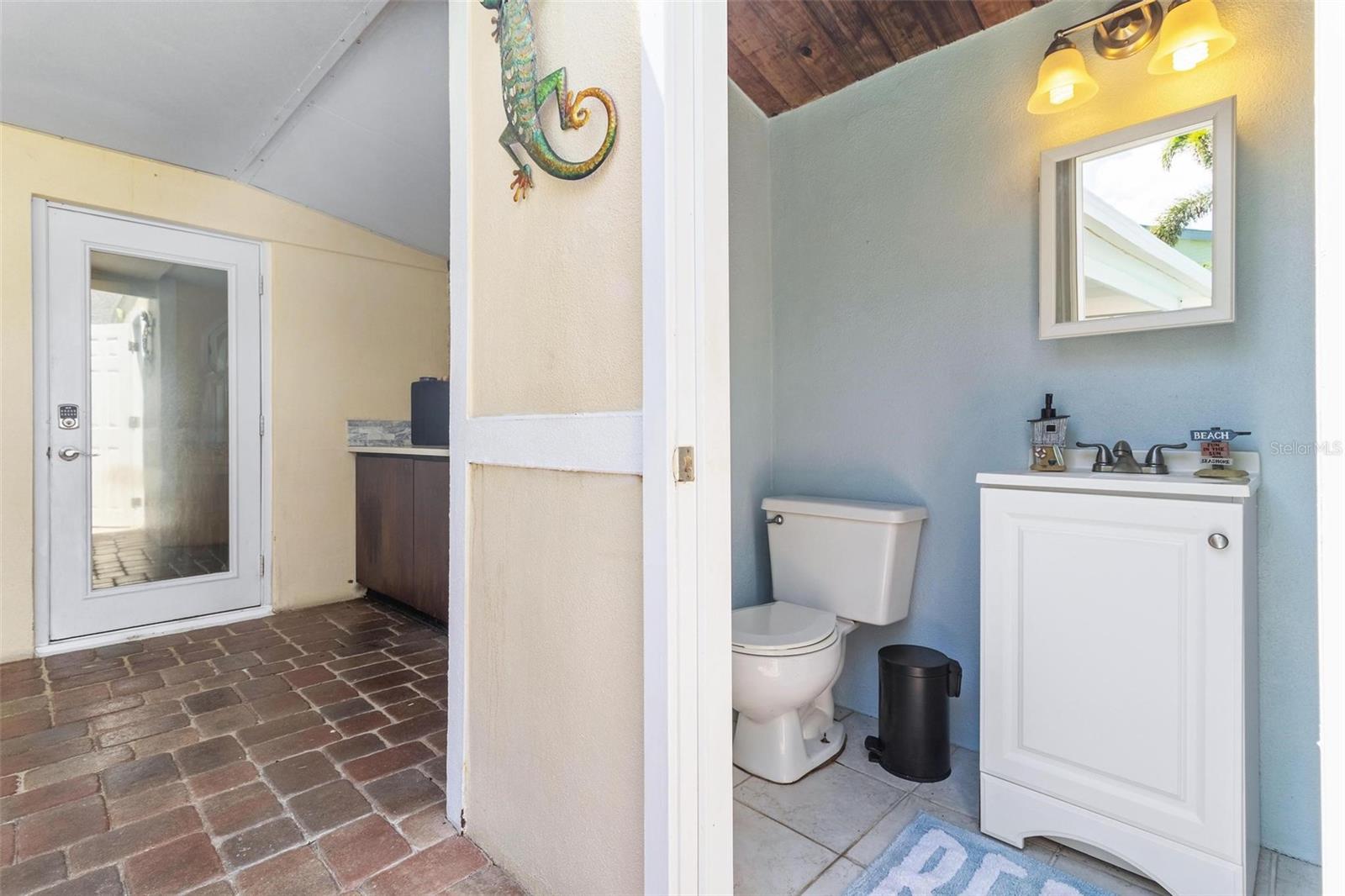 13067 FARMINGTON TRL, SEMINOLE, FL, 33776