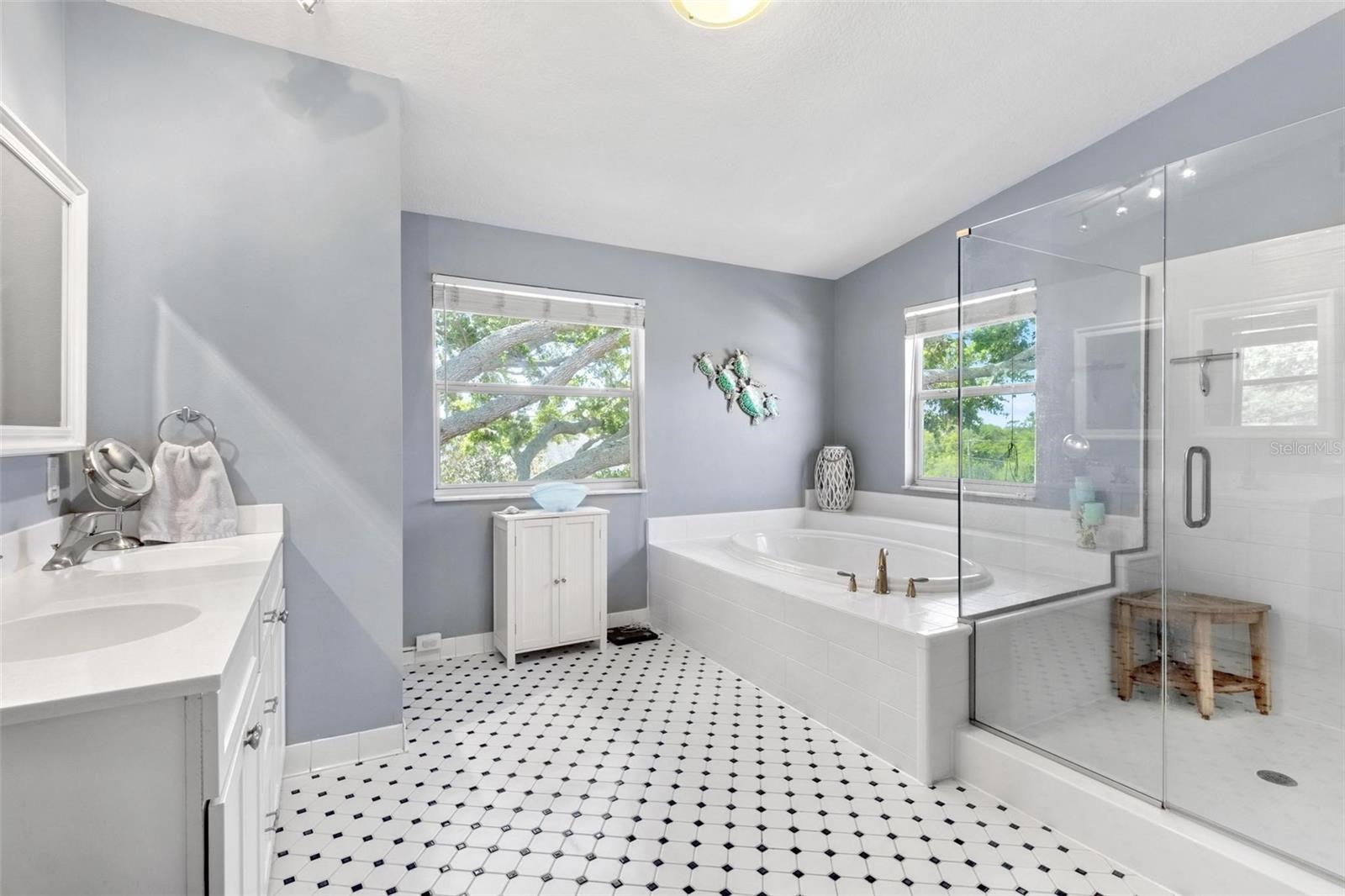 13067 FARMINGTON TRL, SEMINOLE, FL, 33776
