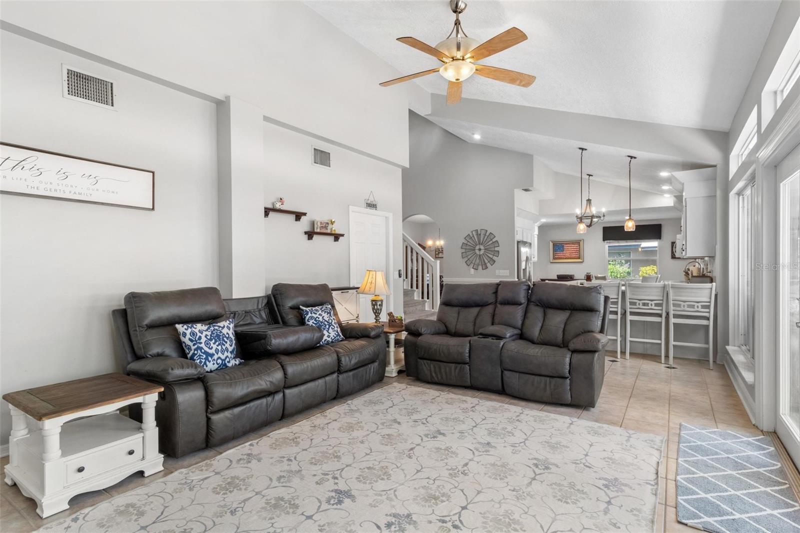 13067 FARMINGTON TRL, SEMINOLE, FL, 33776