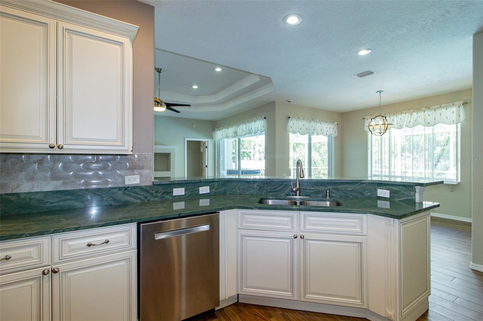 6626 ROYAL FOREST DR, LAKELAND, FL, 33811