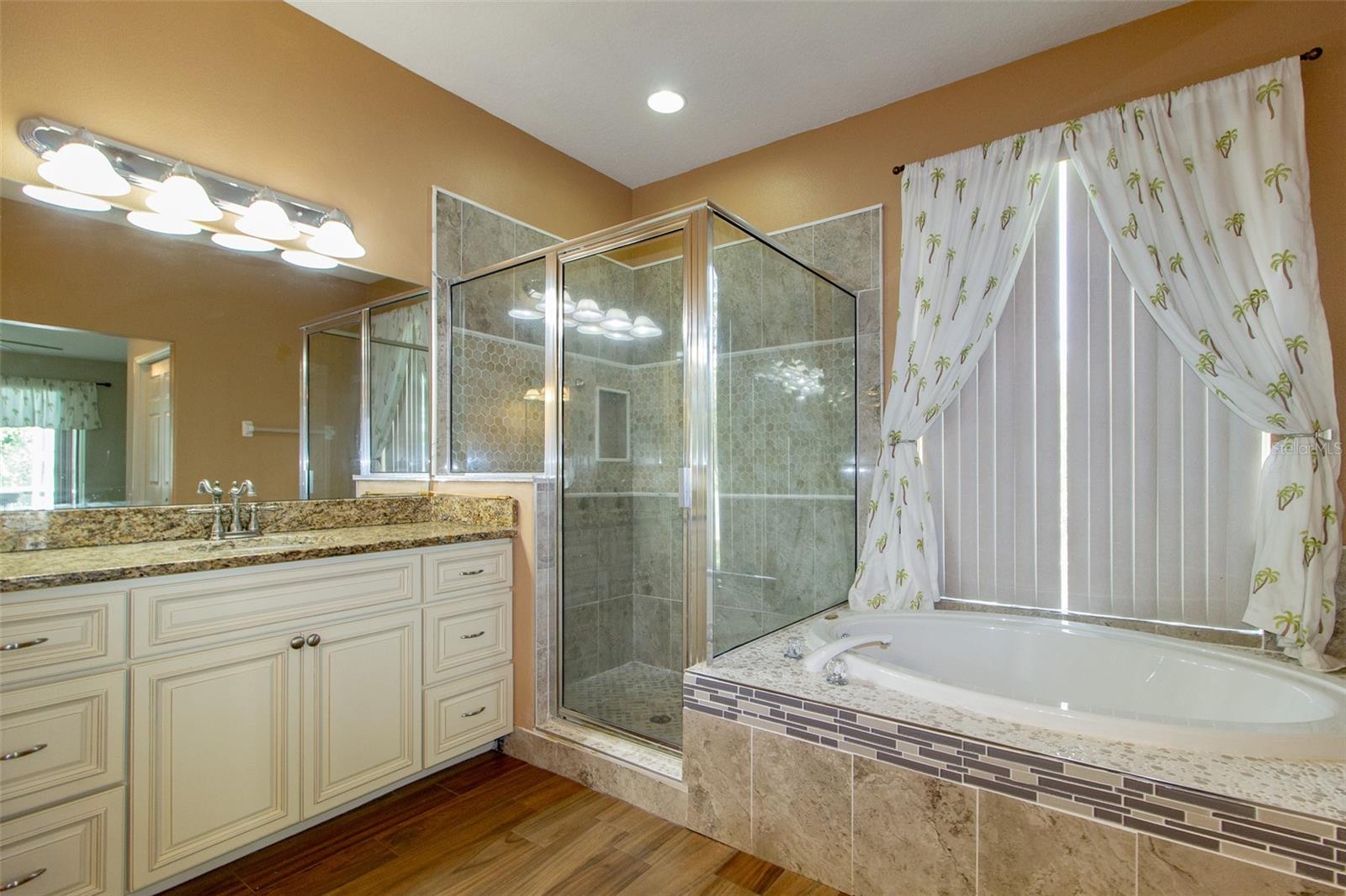 6626 ROYAL FOREST DR, LAKELAND, FL, 33811