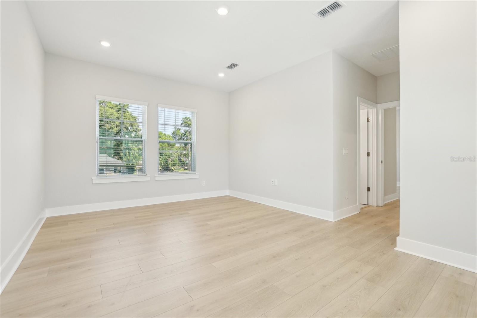 214 E HARDING ST, ORLANDO, FL, 32806