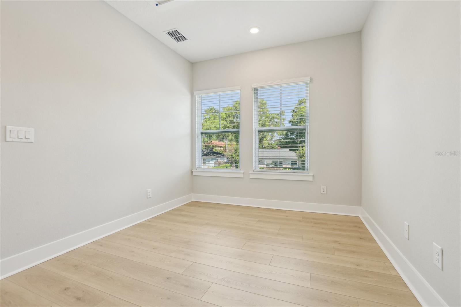 214 E HARDING ST, ORLANDO, FL, 32806