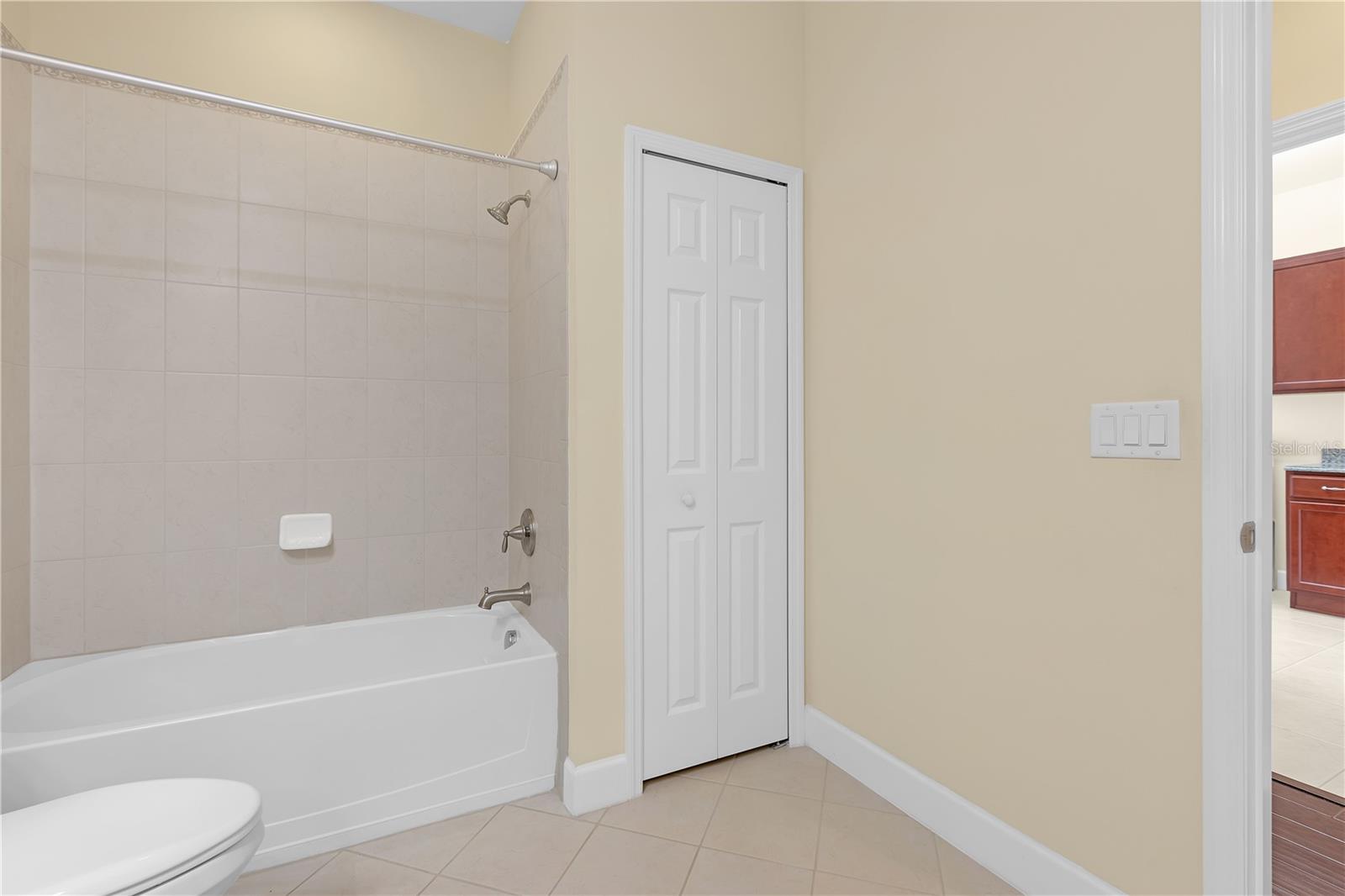 2419 RICHMOND GREENS CT, SUN CITY CENTER, FL, 33573