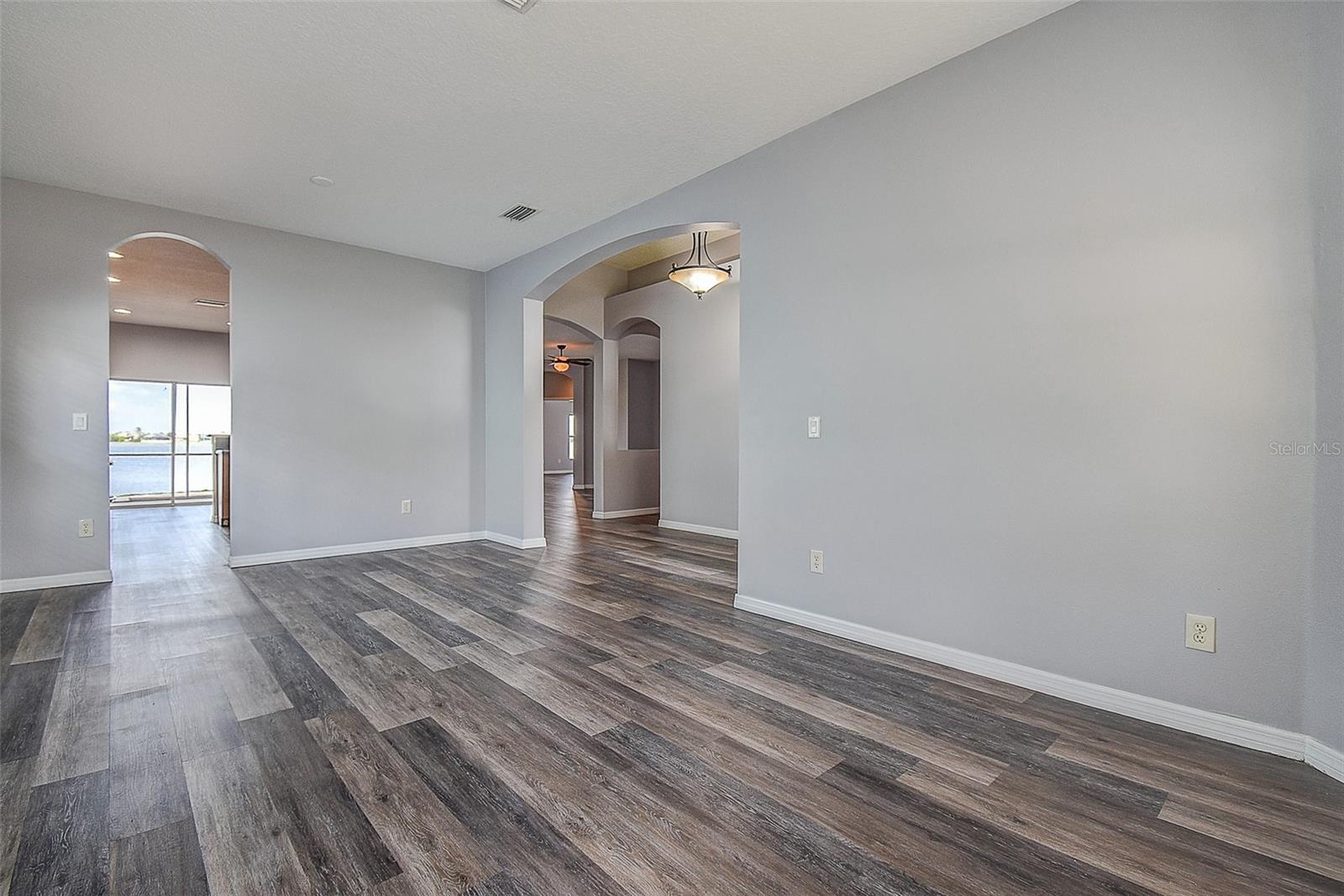 1820 MIRA LAGO CIR, RUSKIN, FL, 33570