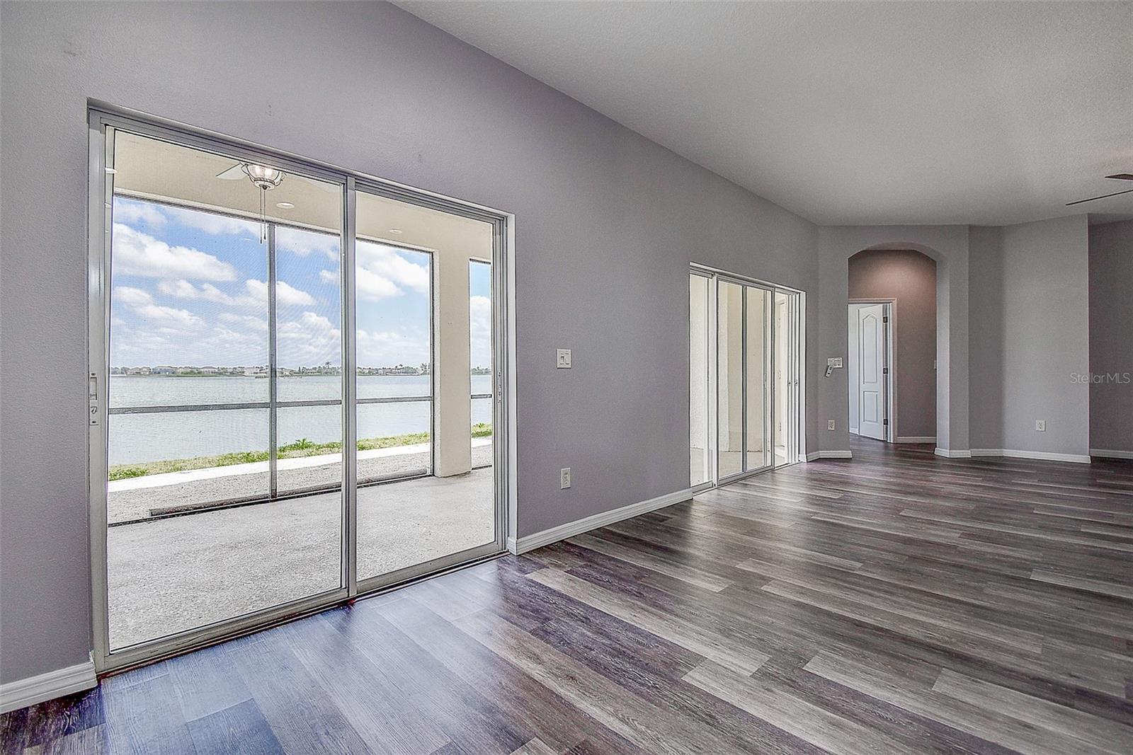 1820 MIRA LAGO CIR, RUSKIN, FL, 33570