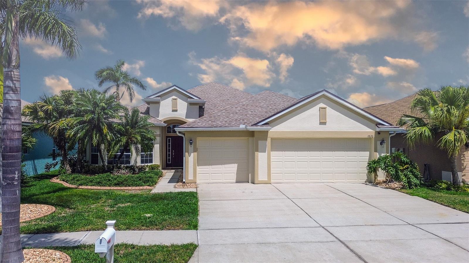 1820 MIRA LAGO CIR, RUSKIN, FL, 33570