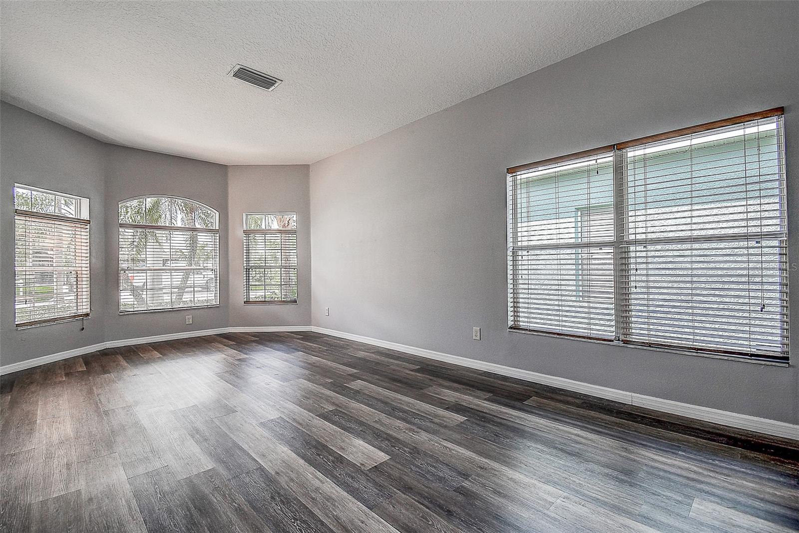 1820 MIRA LAGO CIR, RUSKIN, FL, 33570