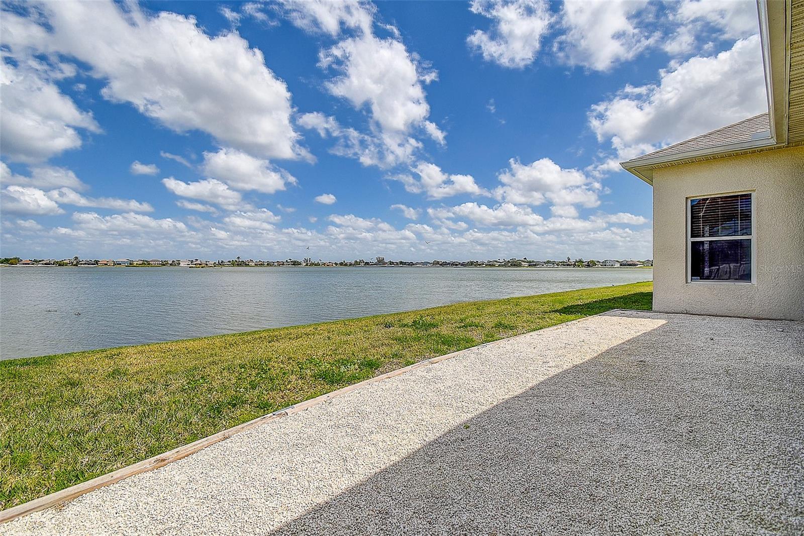 1820 MIRA LAGO CIR, RUSKIN, FL, 33570
